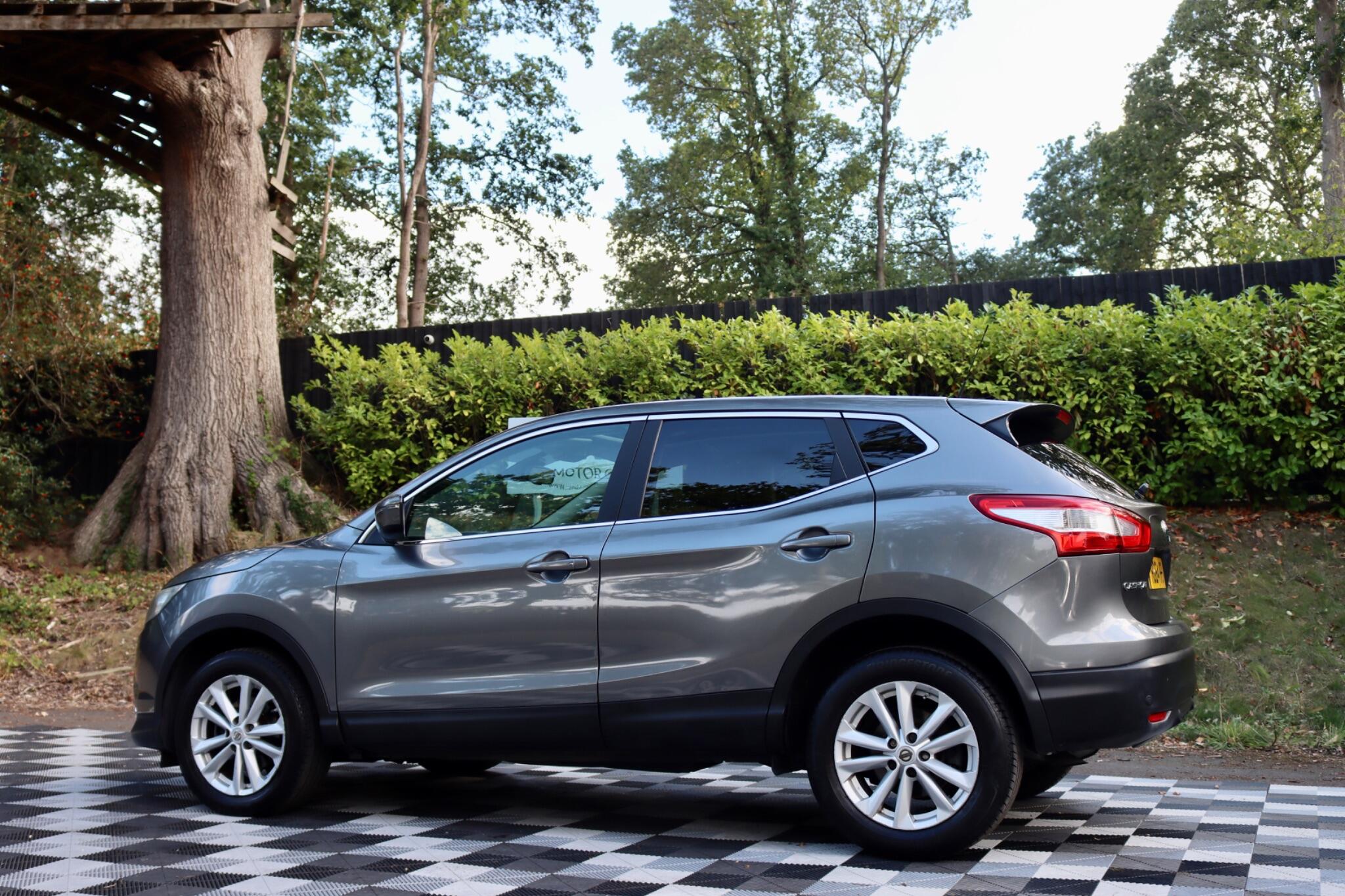 Nissan Qashqai view 18