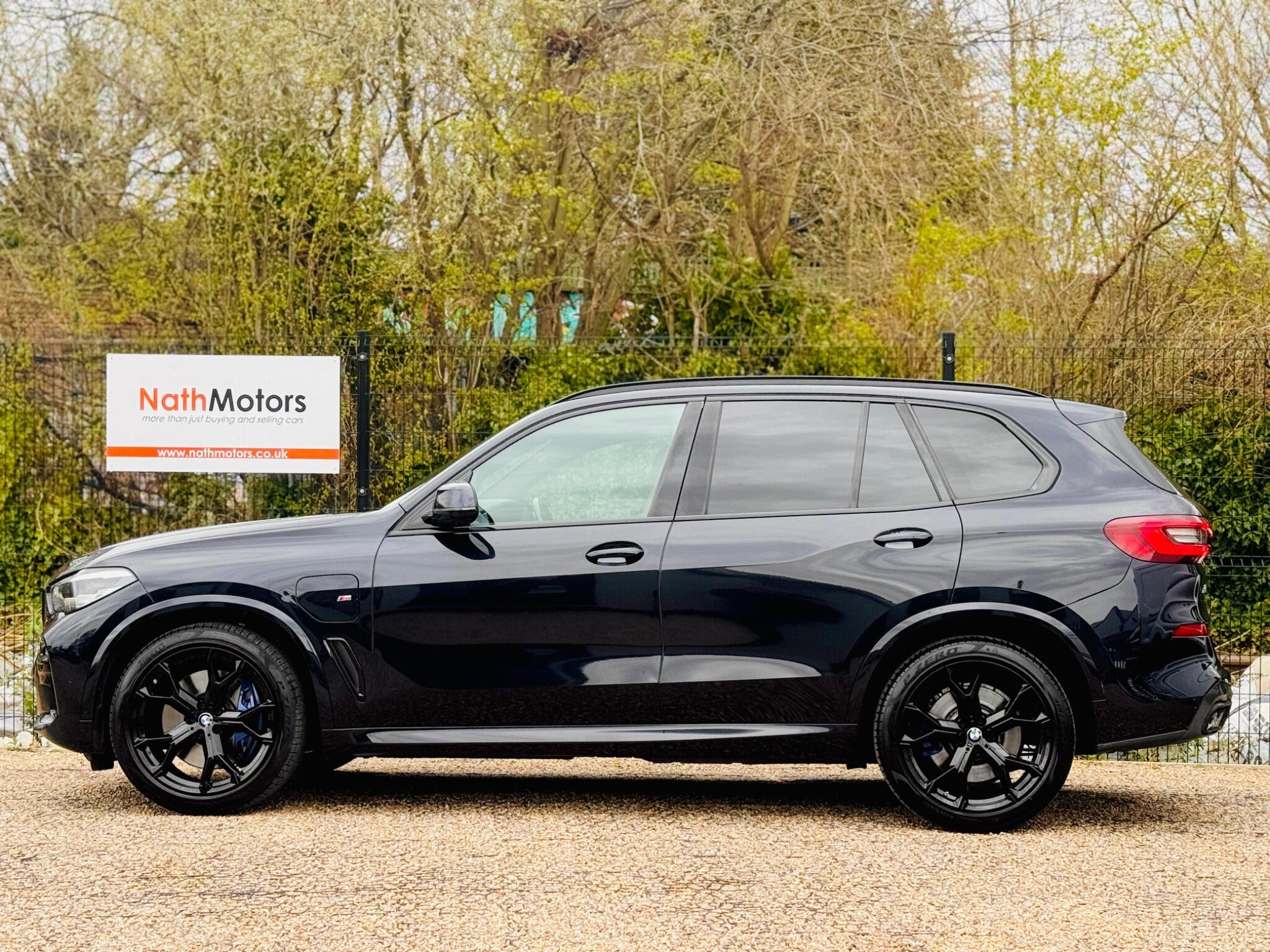 BMW X5 view 9