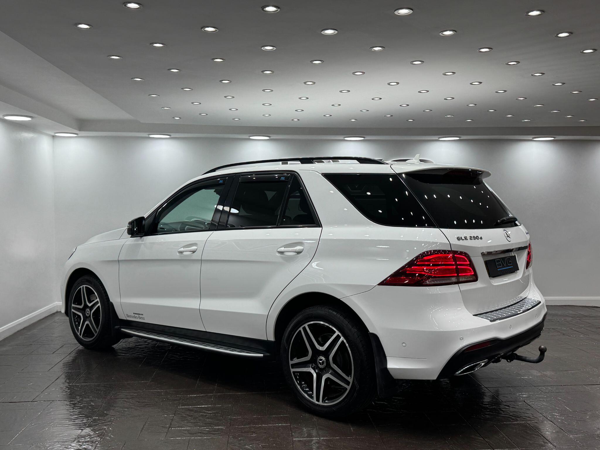 Mercedes-Benz Gle view 17