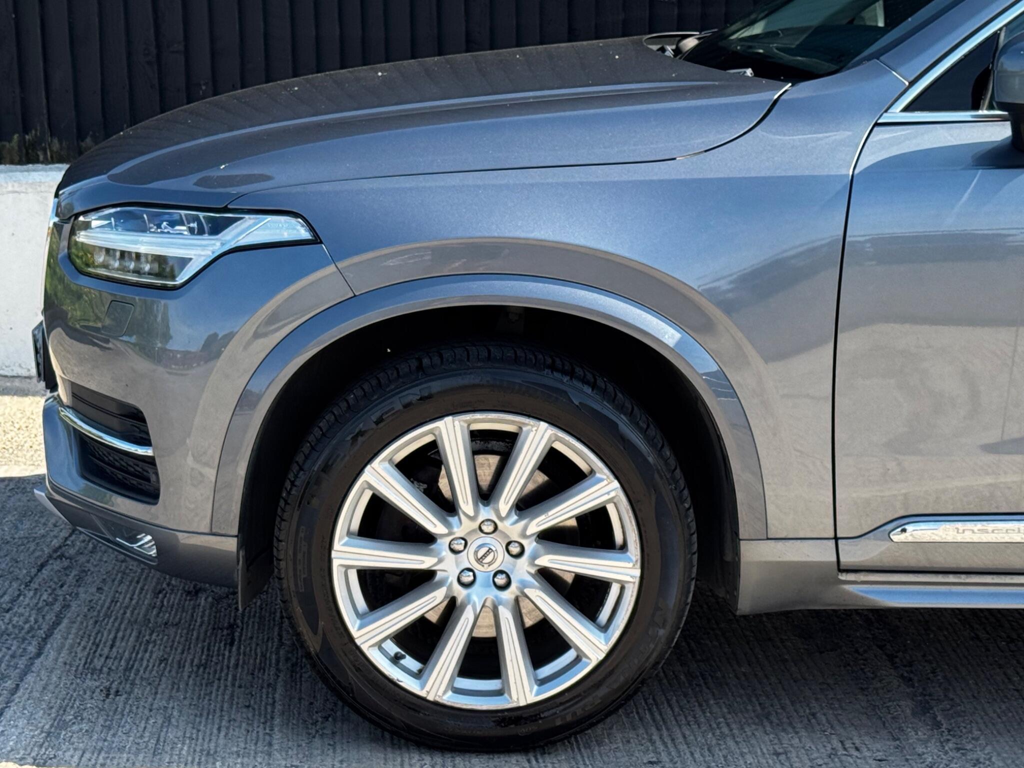 Volvo XC90 view 37