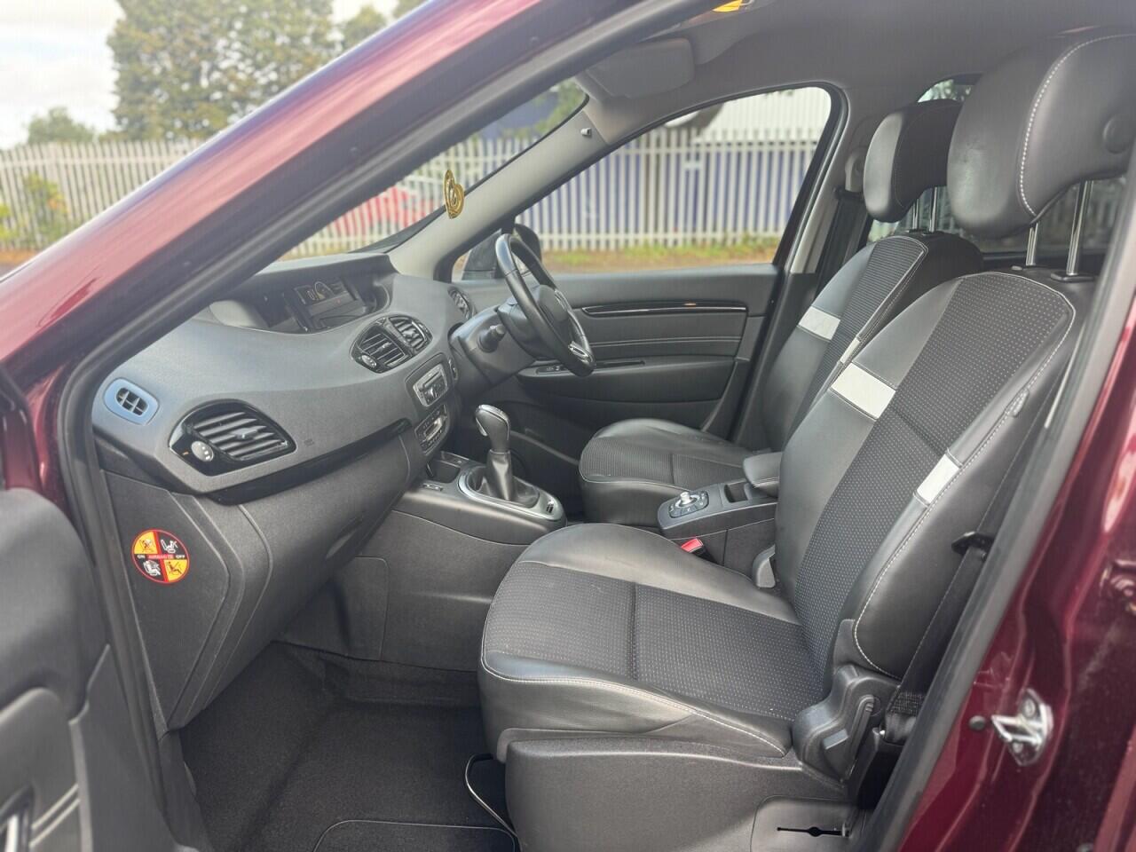 Renault Grand Scenic view 12