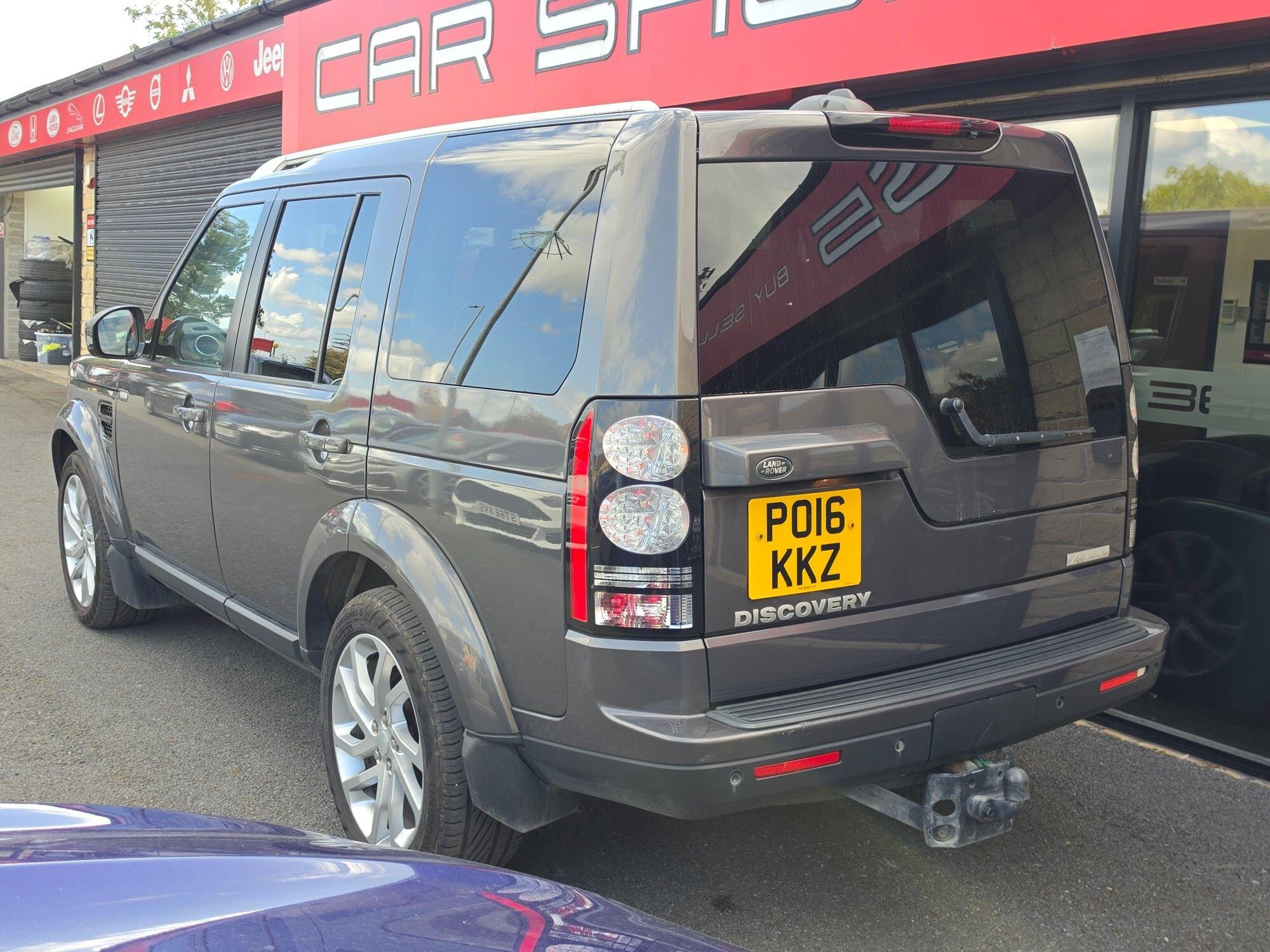 Land Rover Discovery view 12