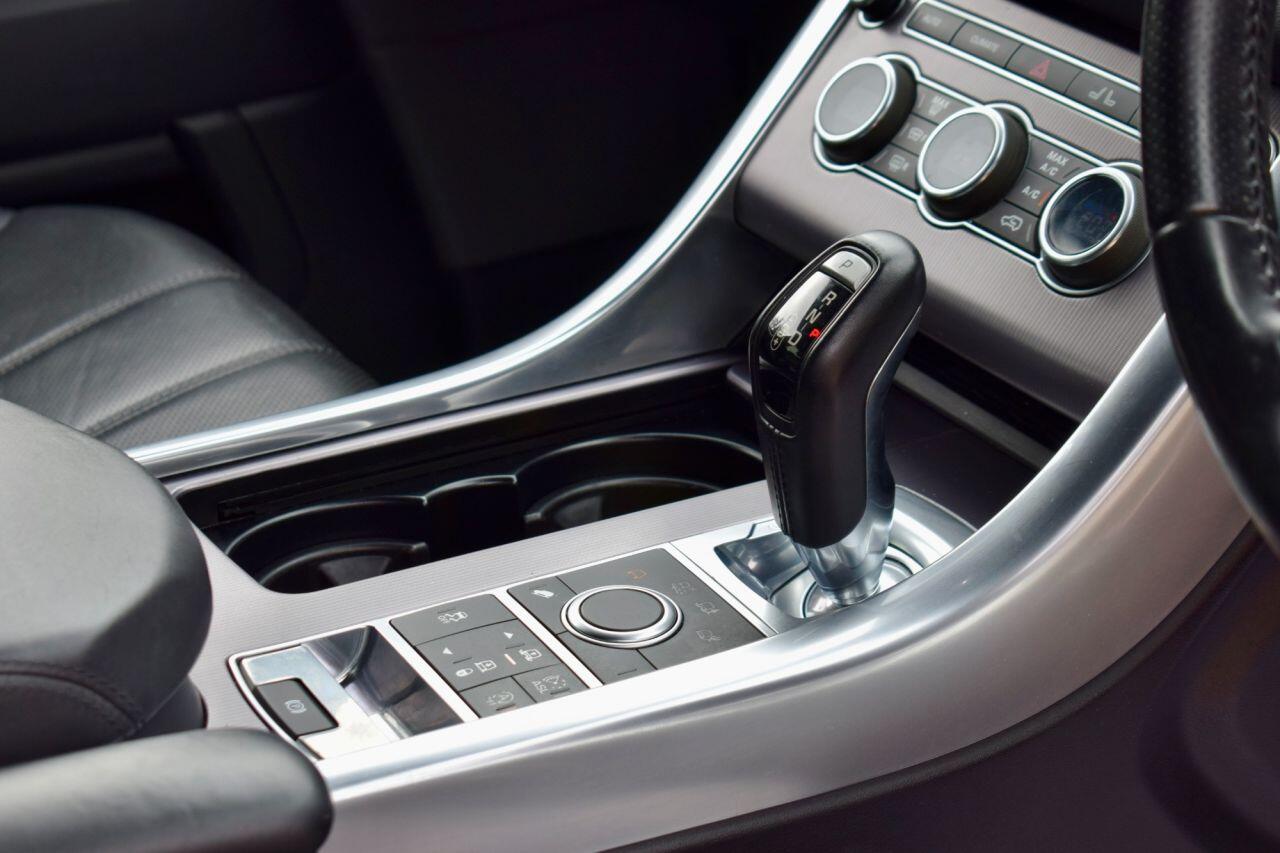 Land Rover Range Rover Sport view 30