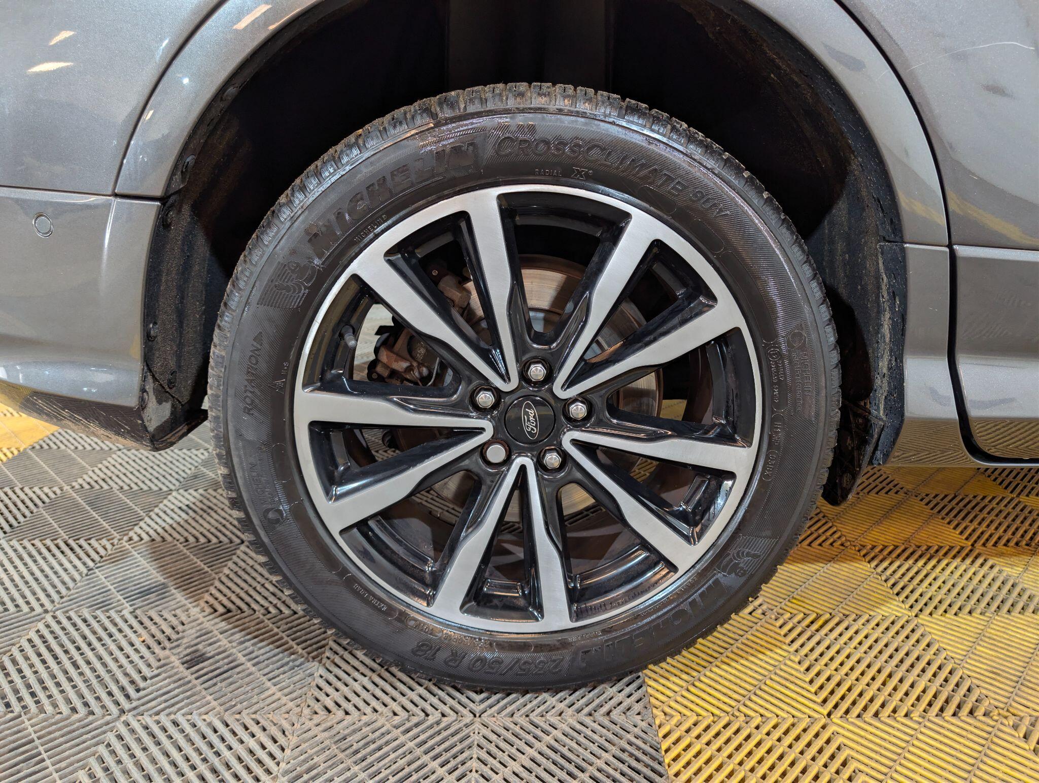 Ford Kuga view 49