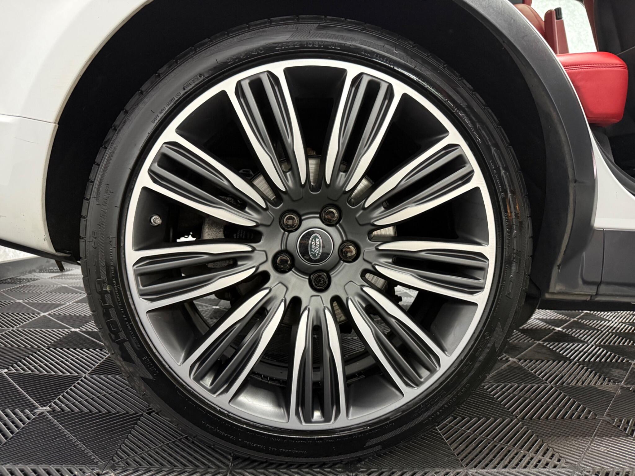 Land Rover Range Rover Sport view 39
