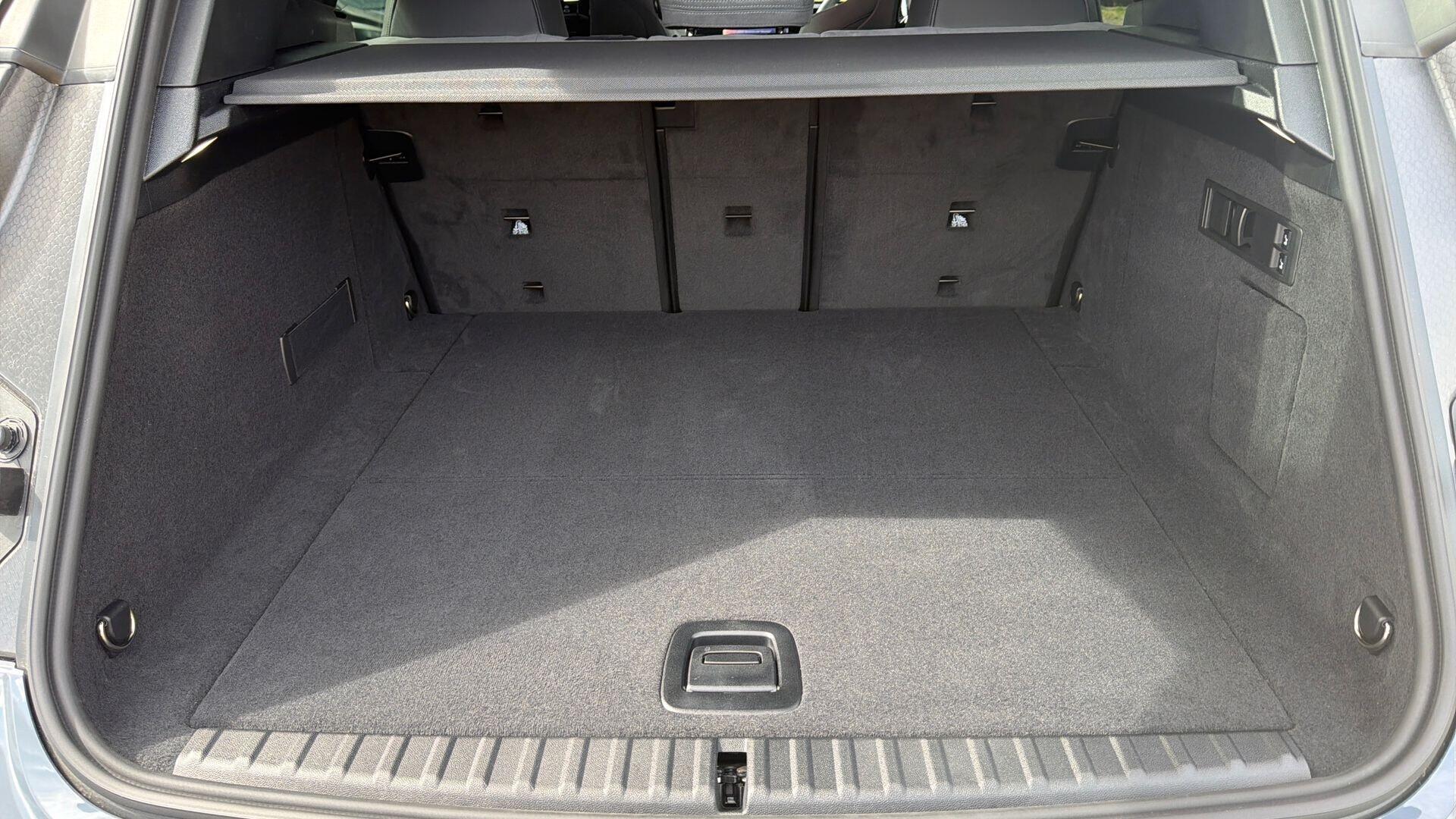 BMW Ix view 13