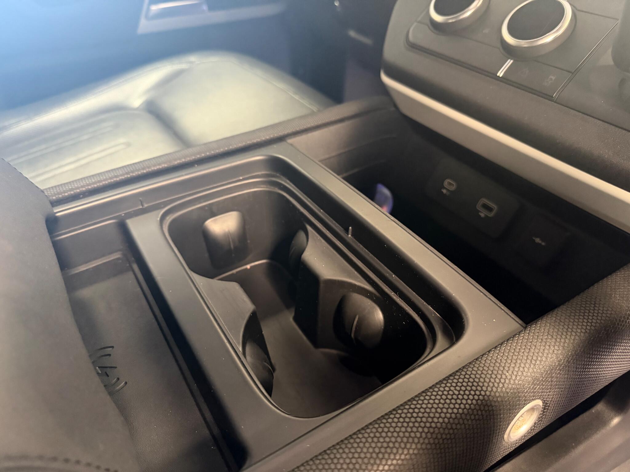 Land Rover Defender view 42