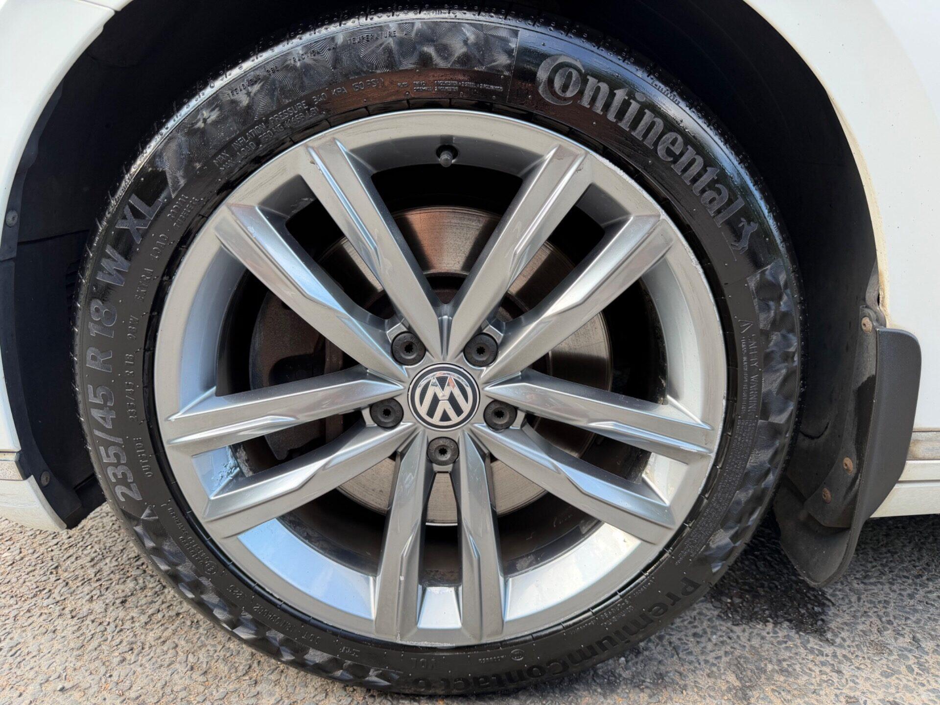 Volkswagen Passat view 55