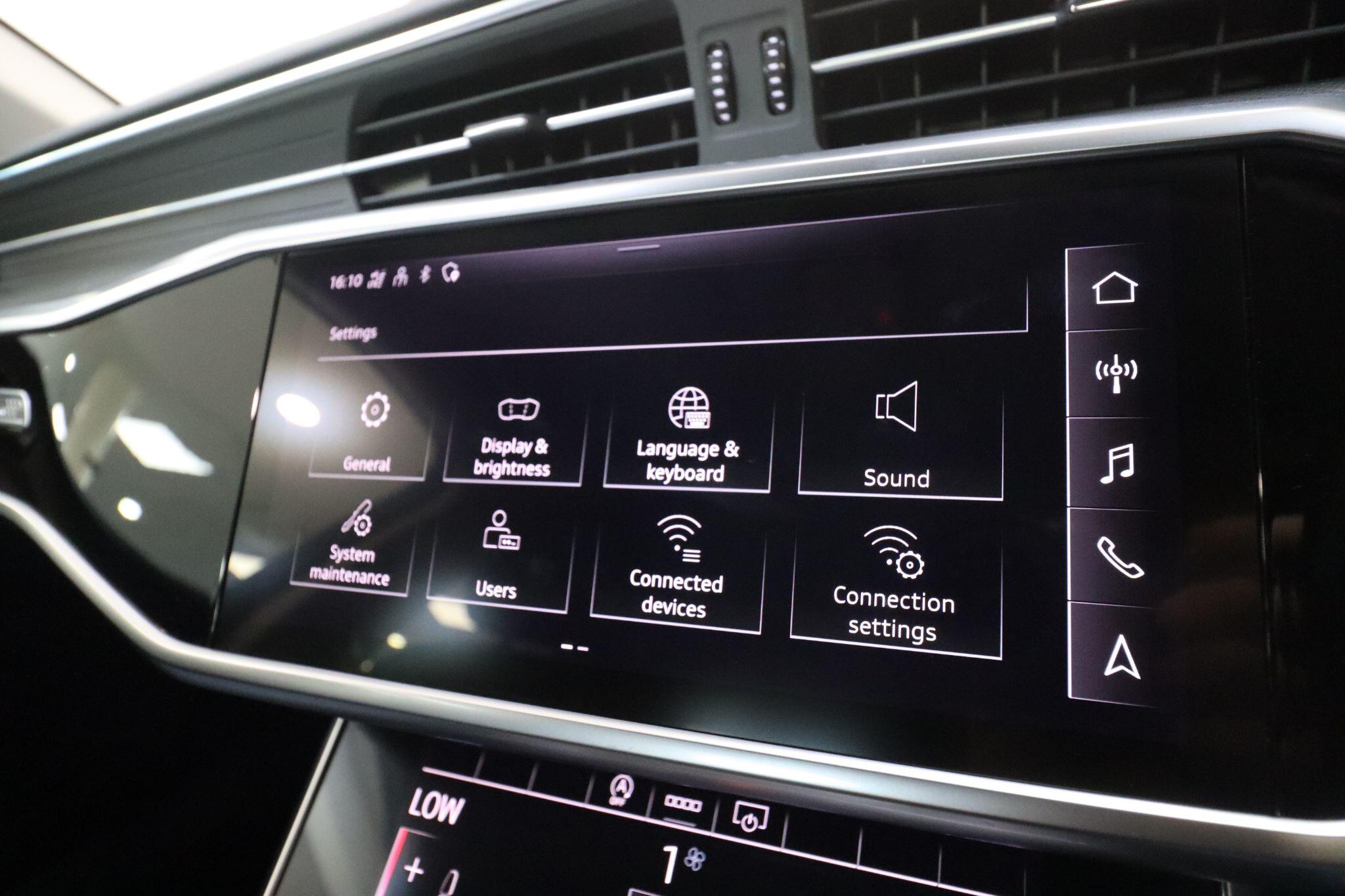 Audi A6 Saloon view 30