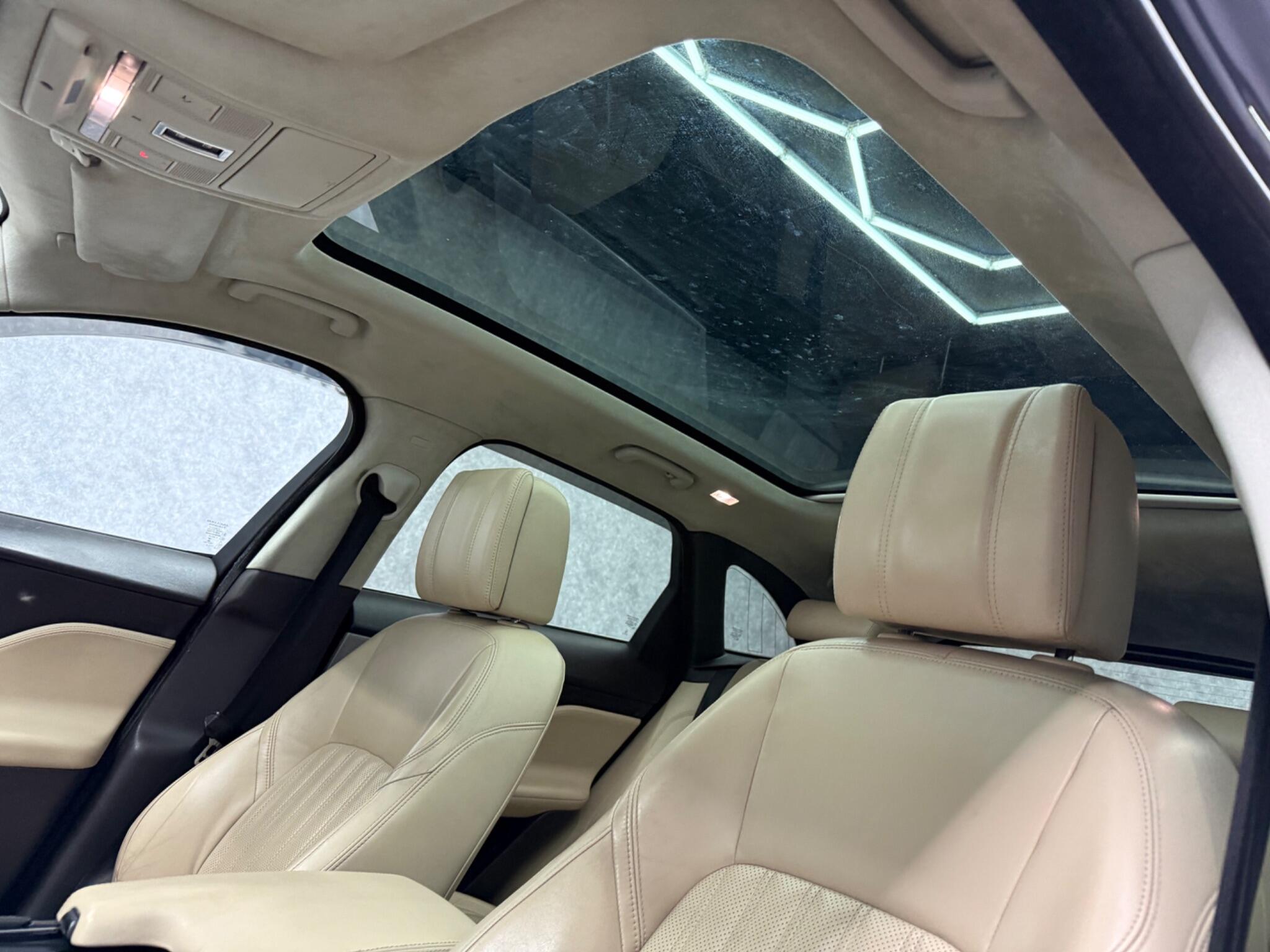 Jaguar F-Pace view 10