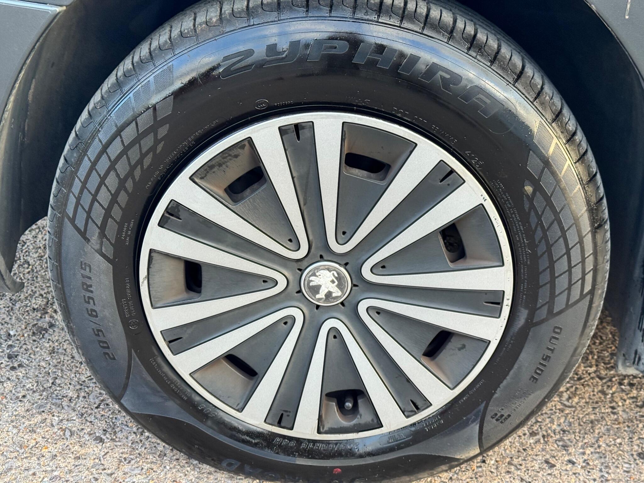 Peugeot Partner Tepee view 32