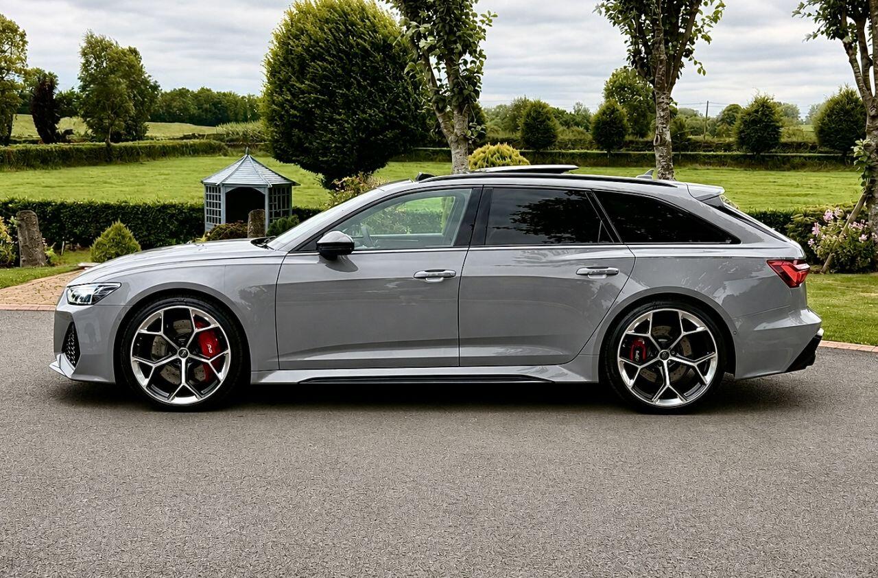 Audi RS6 view 5