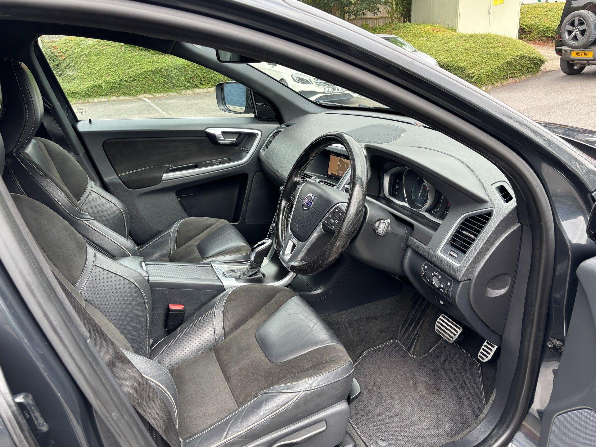 Volvo XC60 view 29
