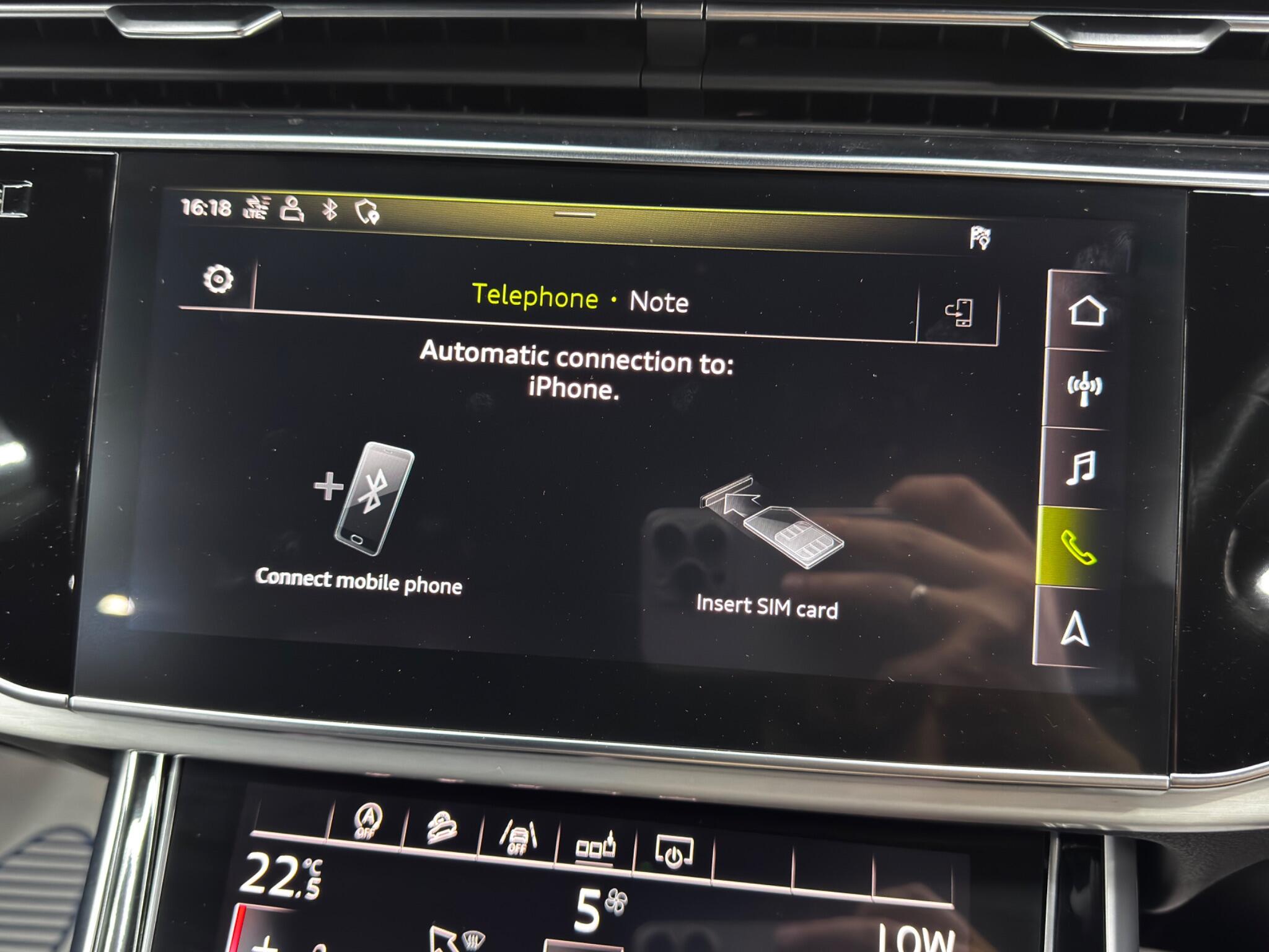 Audi Q8 view 34