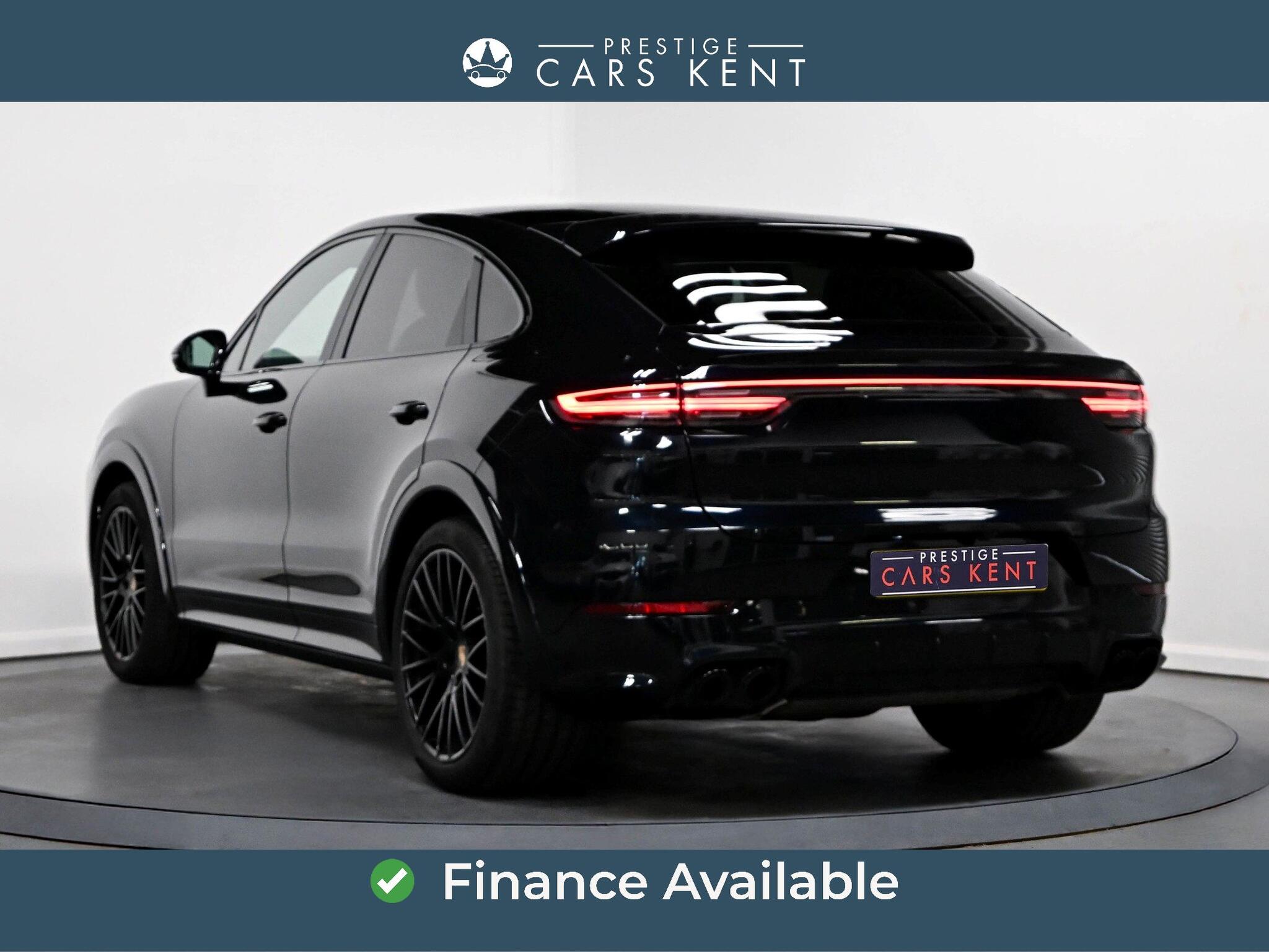 Porsche Cayenne view 3