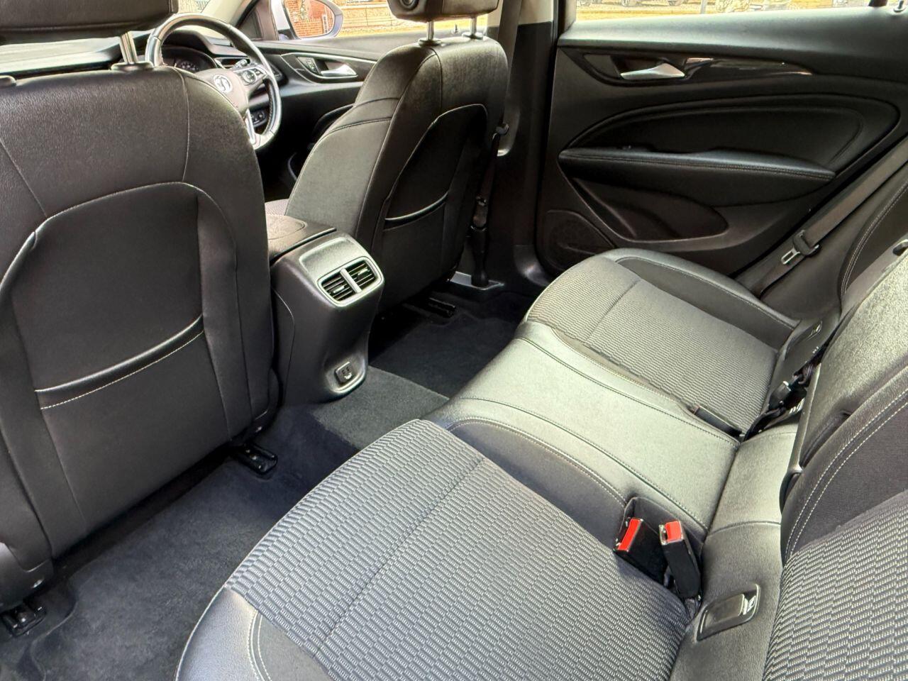 Vauxhall Insignia view 24