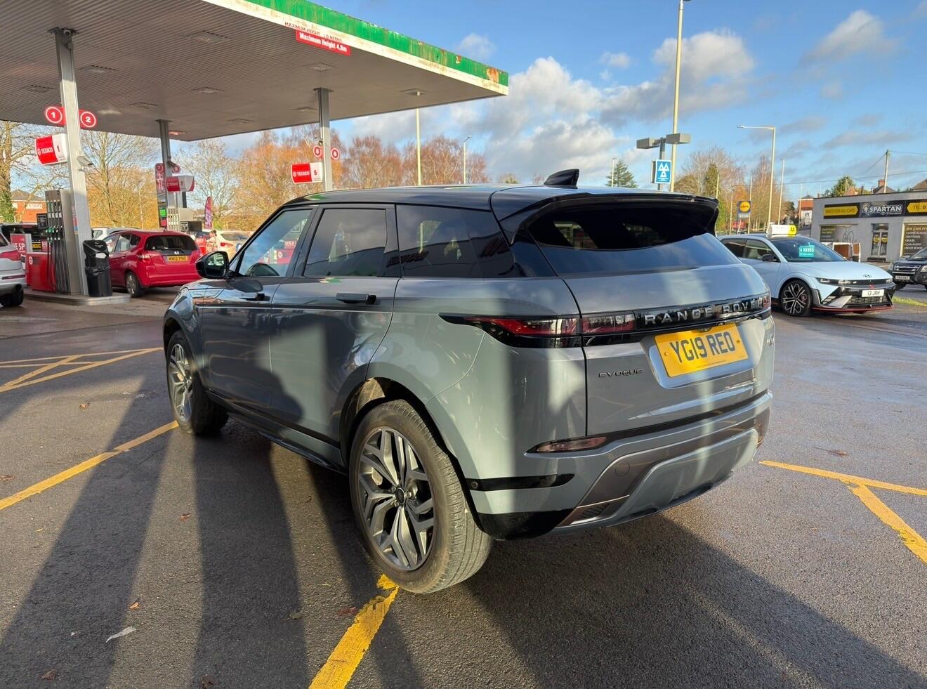 2019 Land Rover Range Rover Evoque 2.0 P250 MHEV First Edition Auto 4WD Euro 6 (s/s) 5dr • 59,100 miles image 5