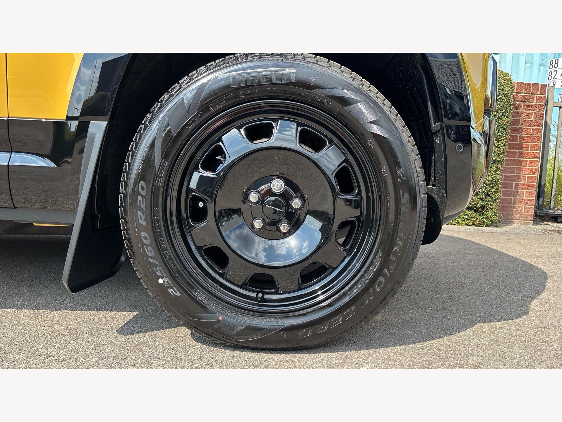 Land Rover Defender view 9