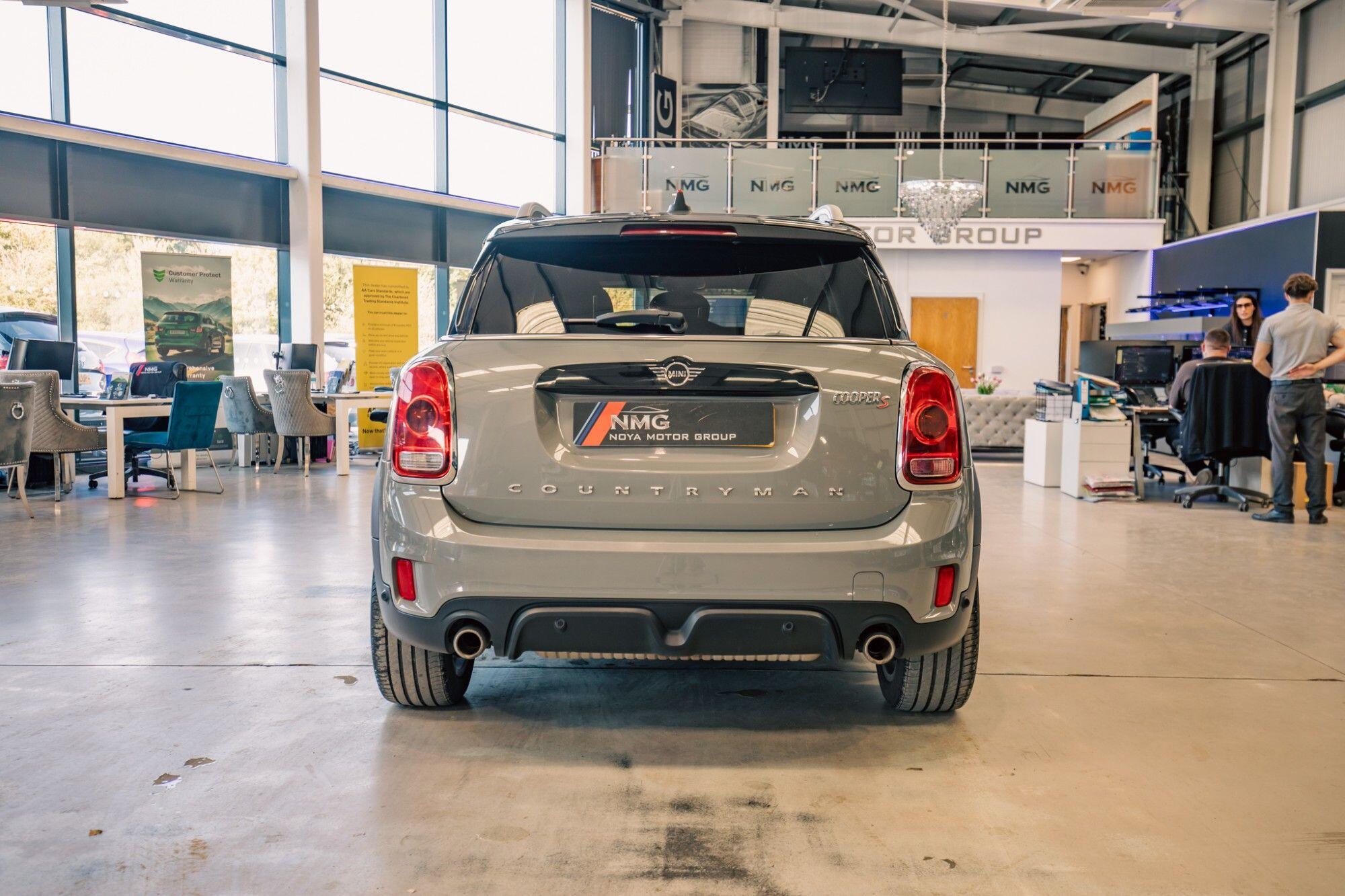 Mini Countryman view 29