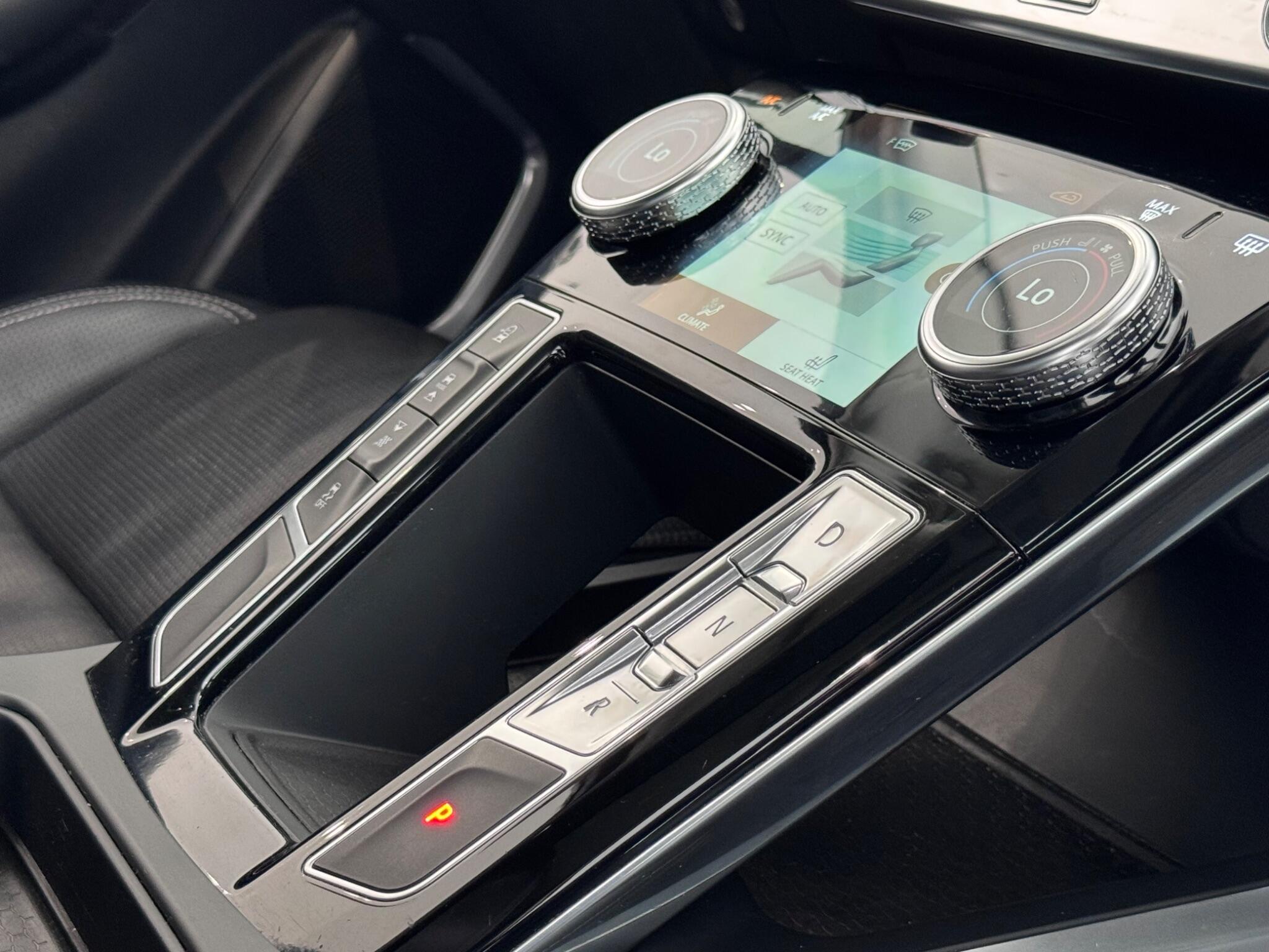 Jaguar I-Pace view 26