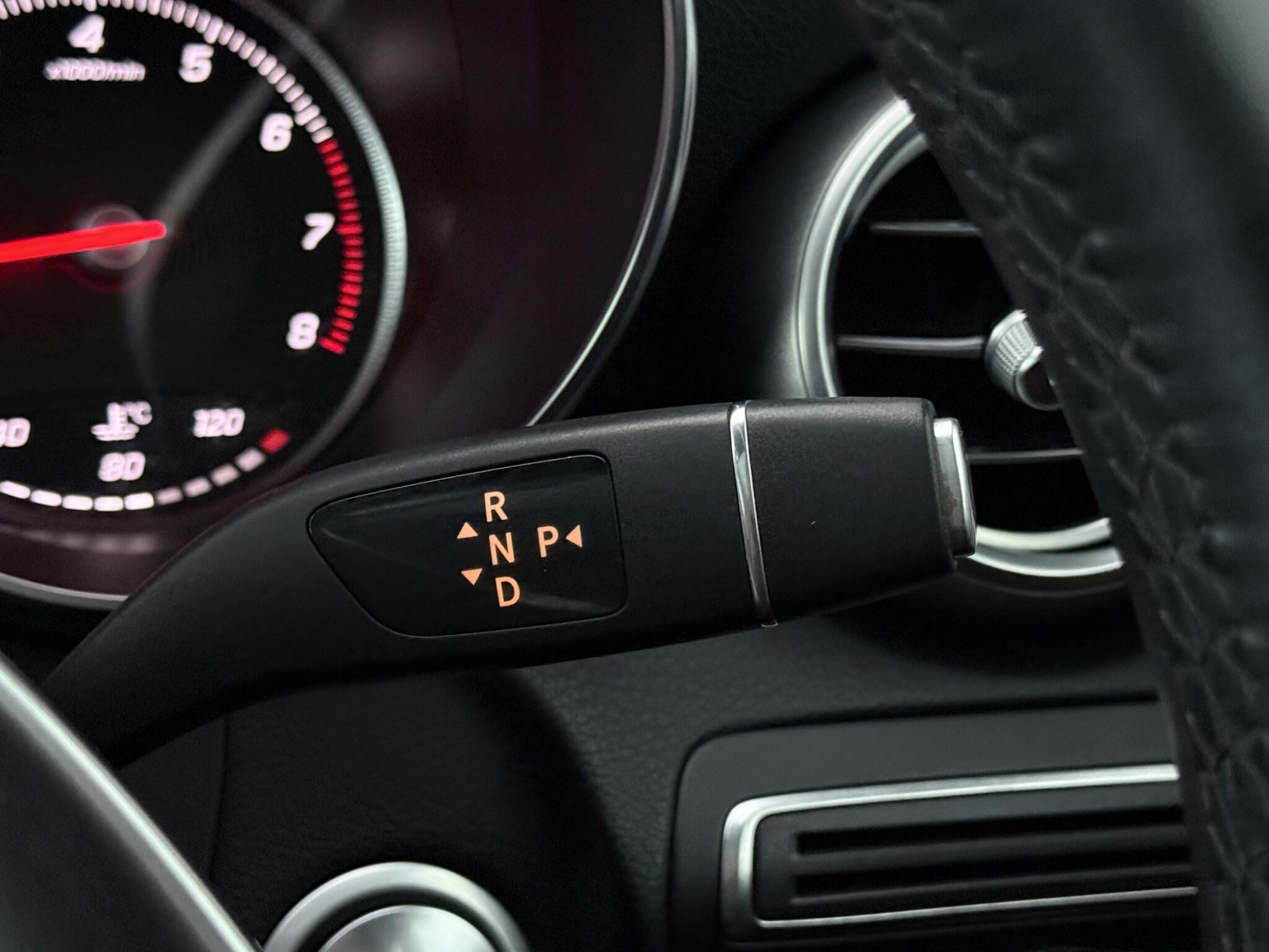 Mercedes-Benz C-Class view 16