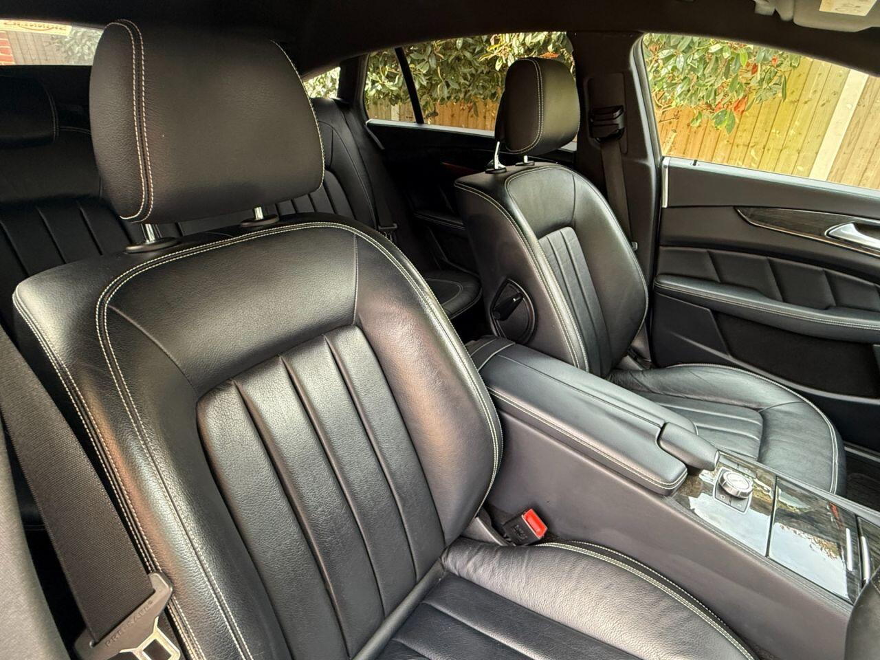 Mercedes-Benz CLS view 18