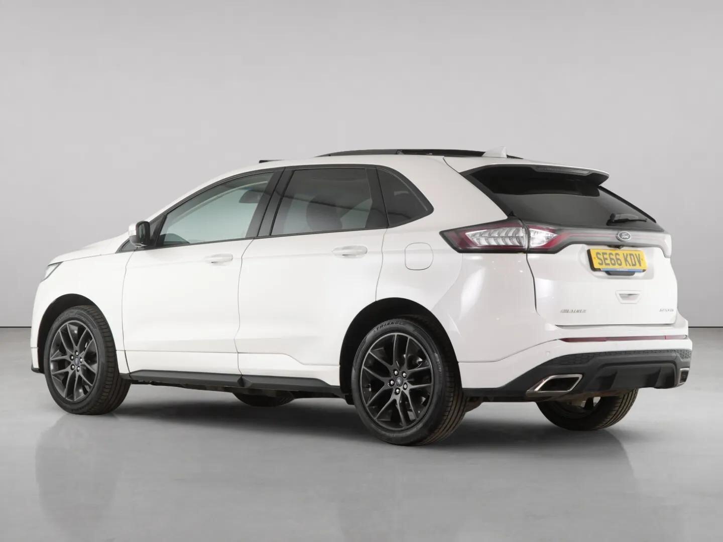 Ford Edge view 6
