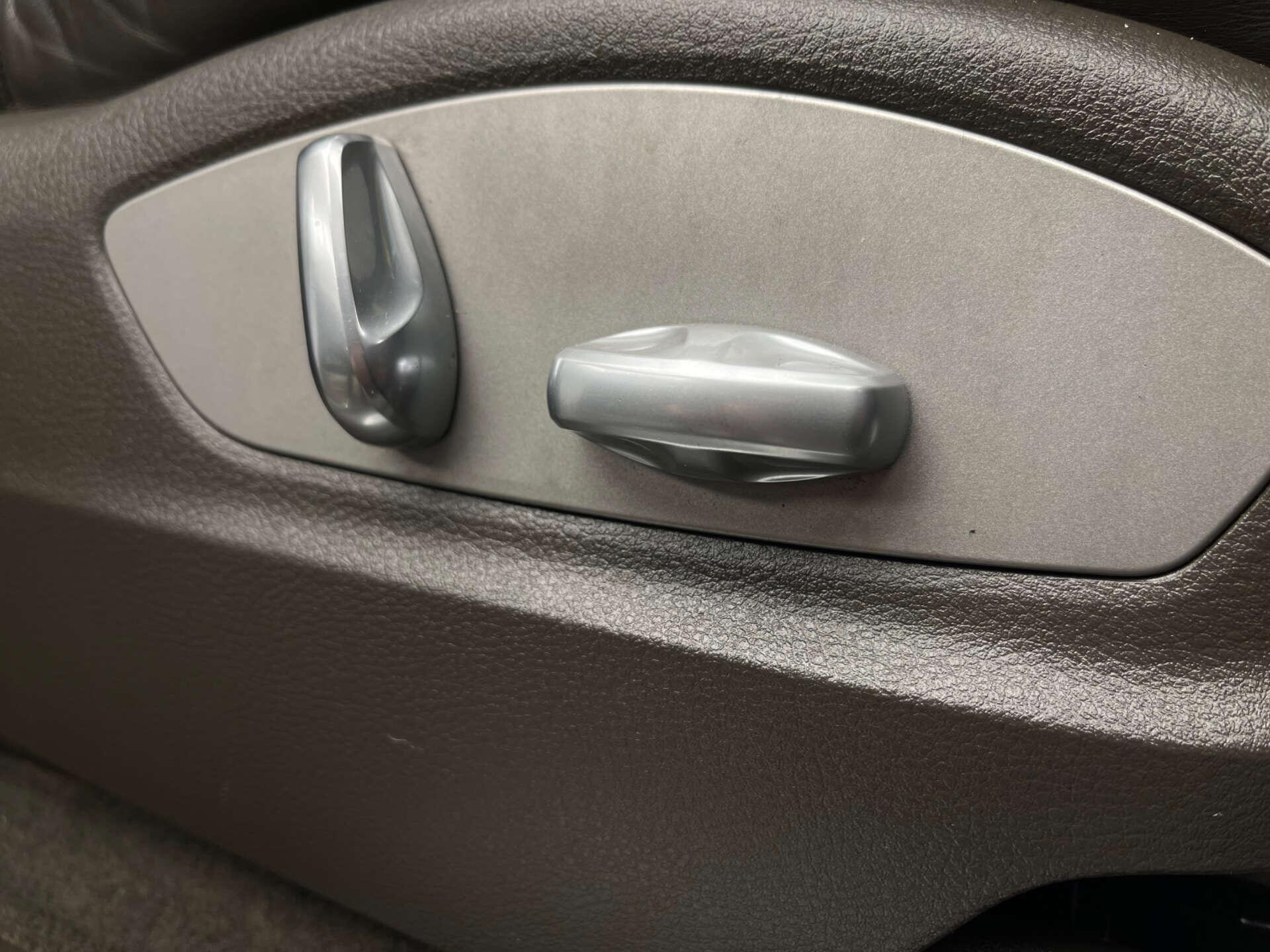 Porsche Macan view 12