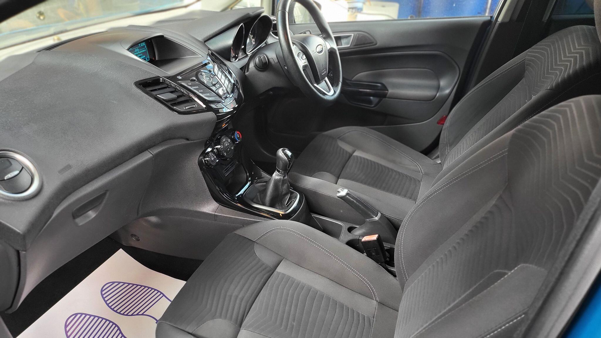 Ford Fiesta view 24