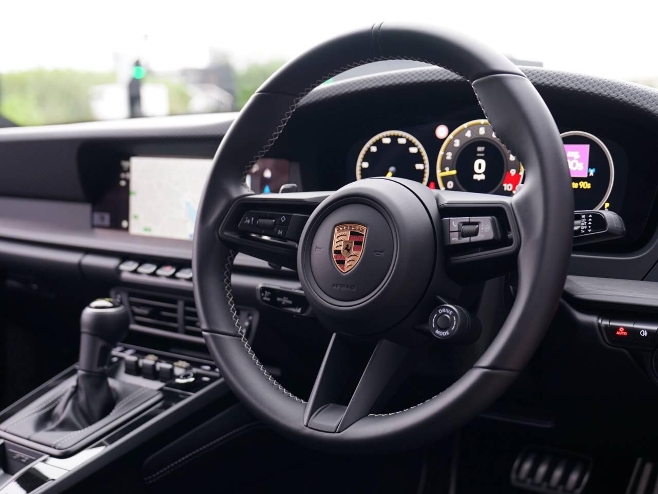 Porsche 911 view 4