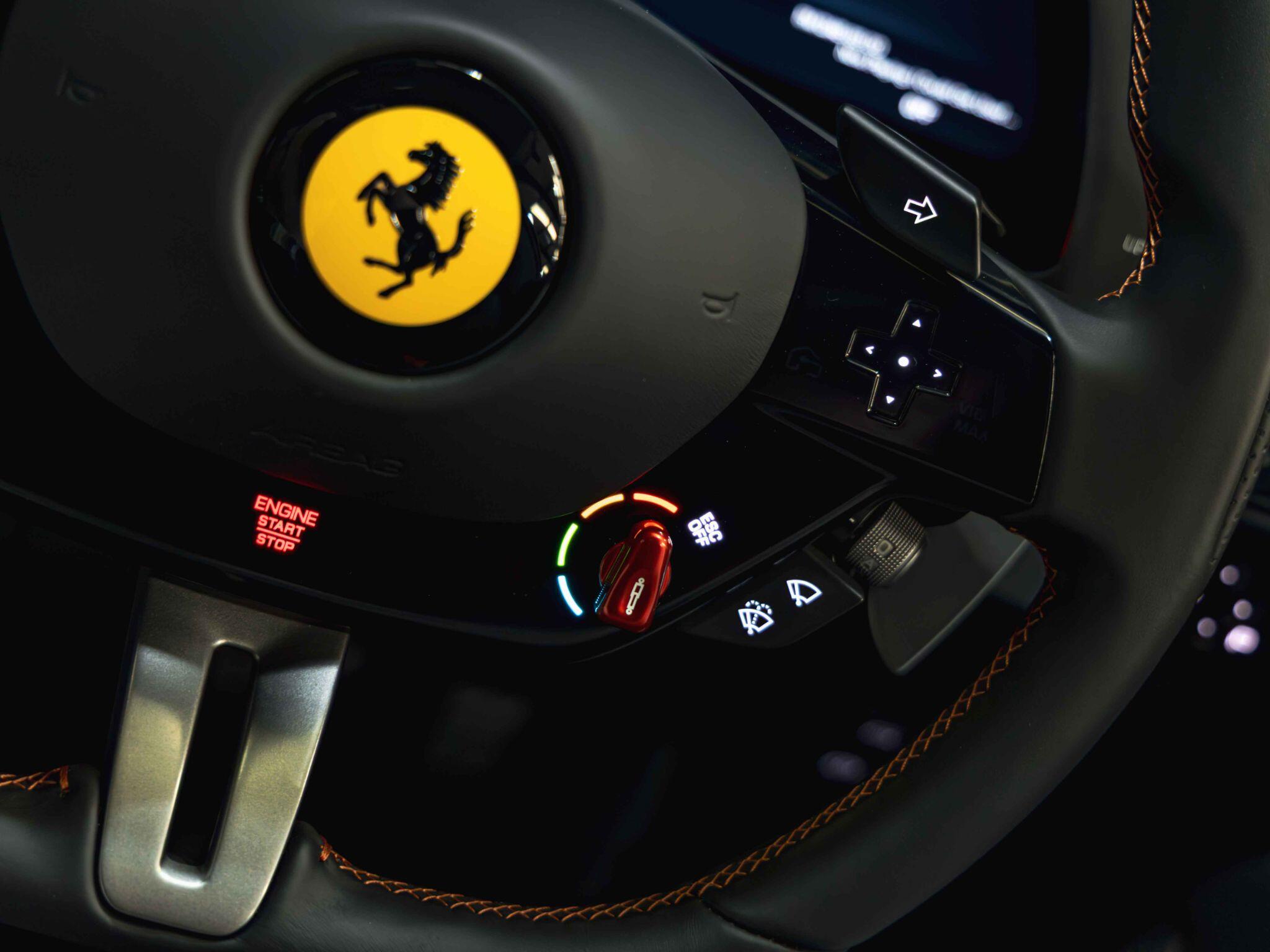 Ferrari 12cilindri view 25