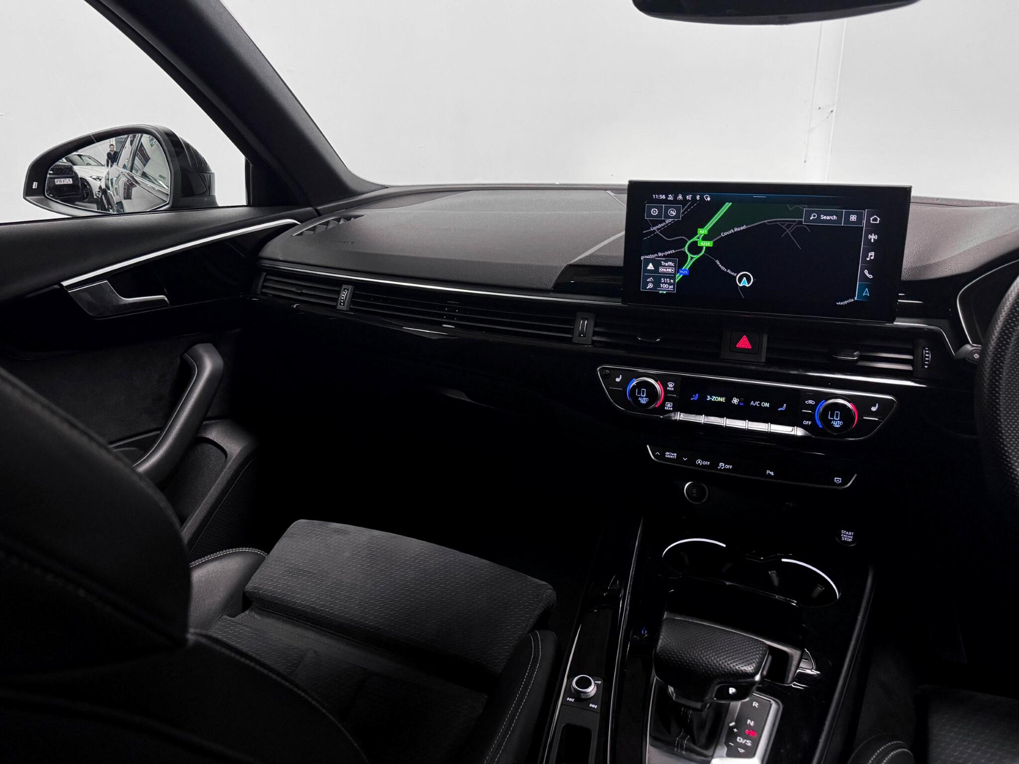 Audi A4 view 13