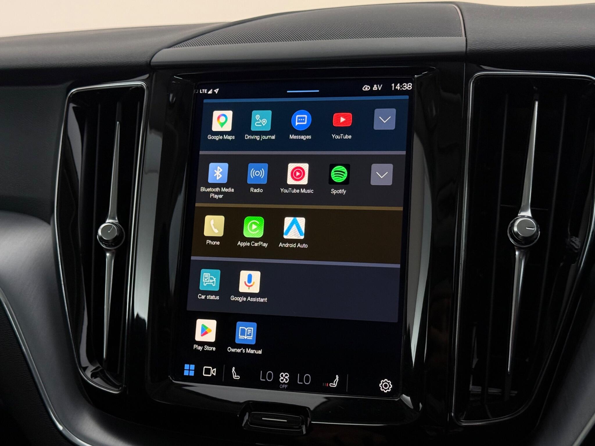 Volvo XC60 view 20