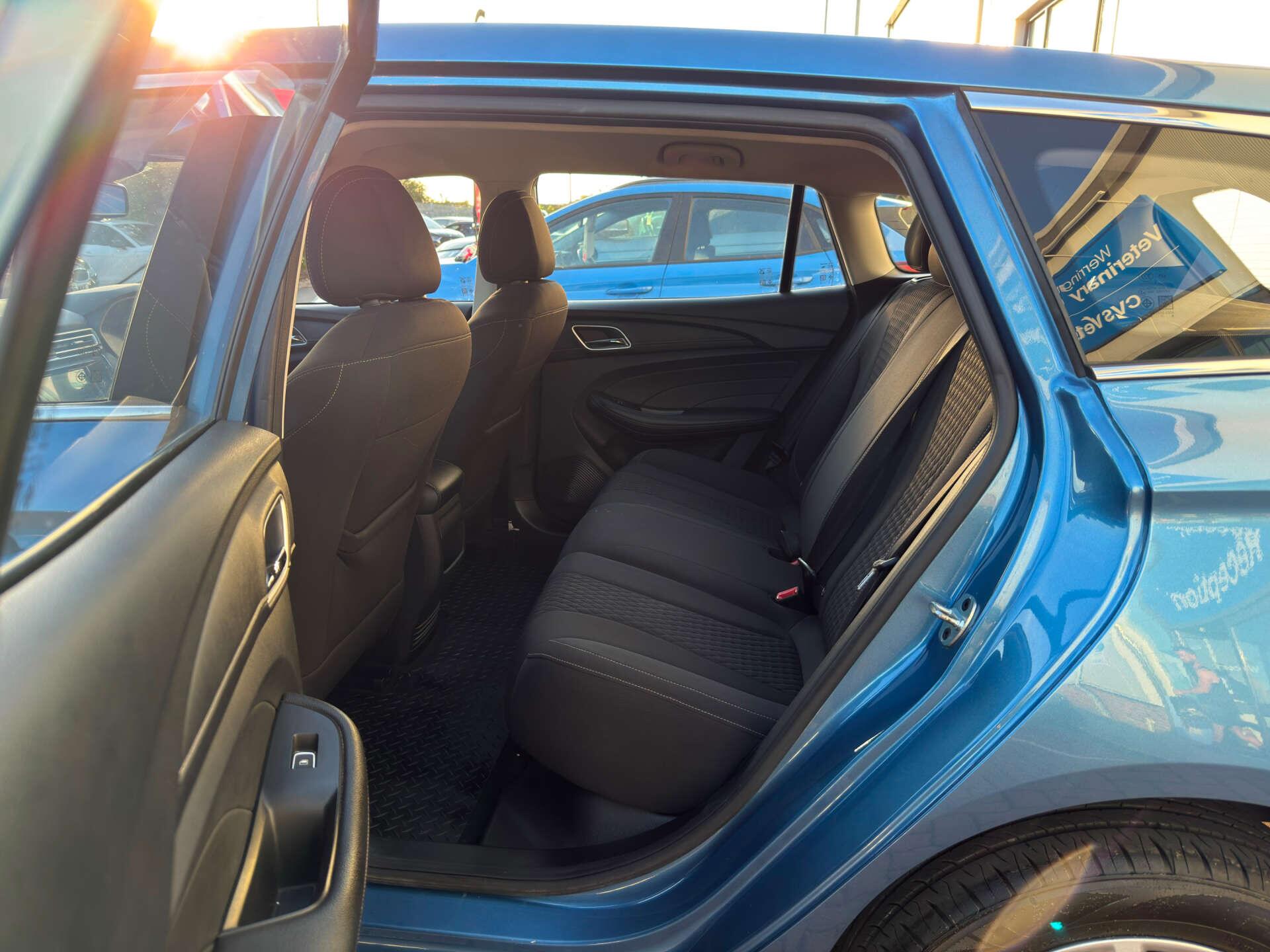MG MG5 view 30