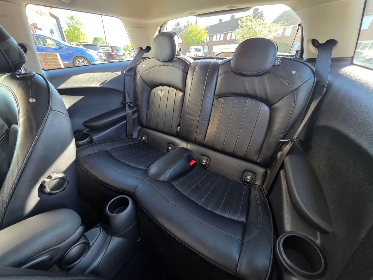 Mini Cooper view 9