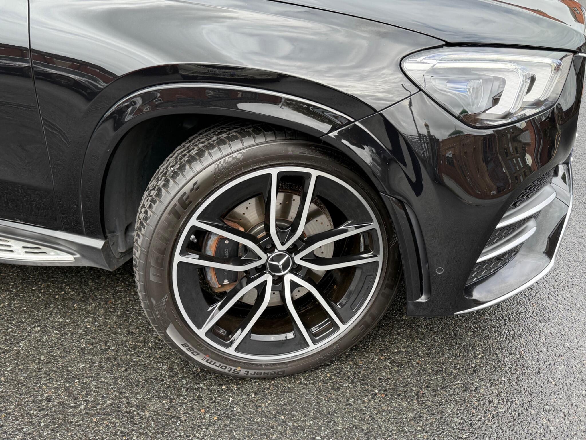 Mercedes-Benz Gle view 2