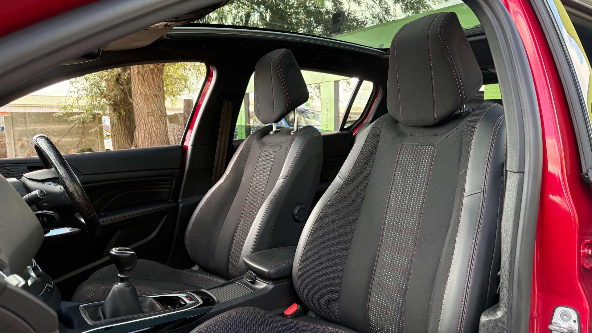 Peugeot 308 view 13