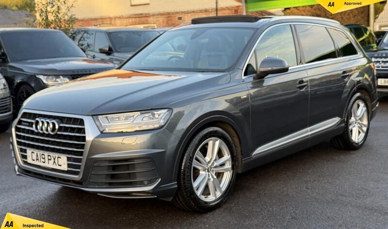Audi Q7 main image