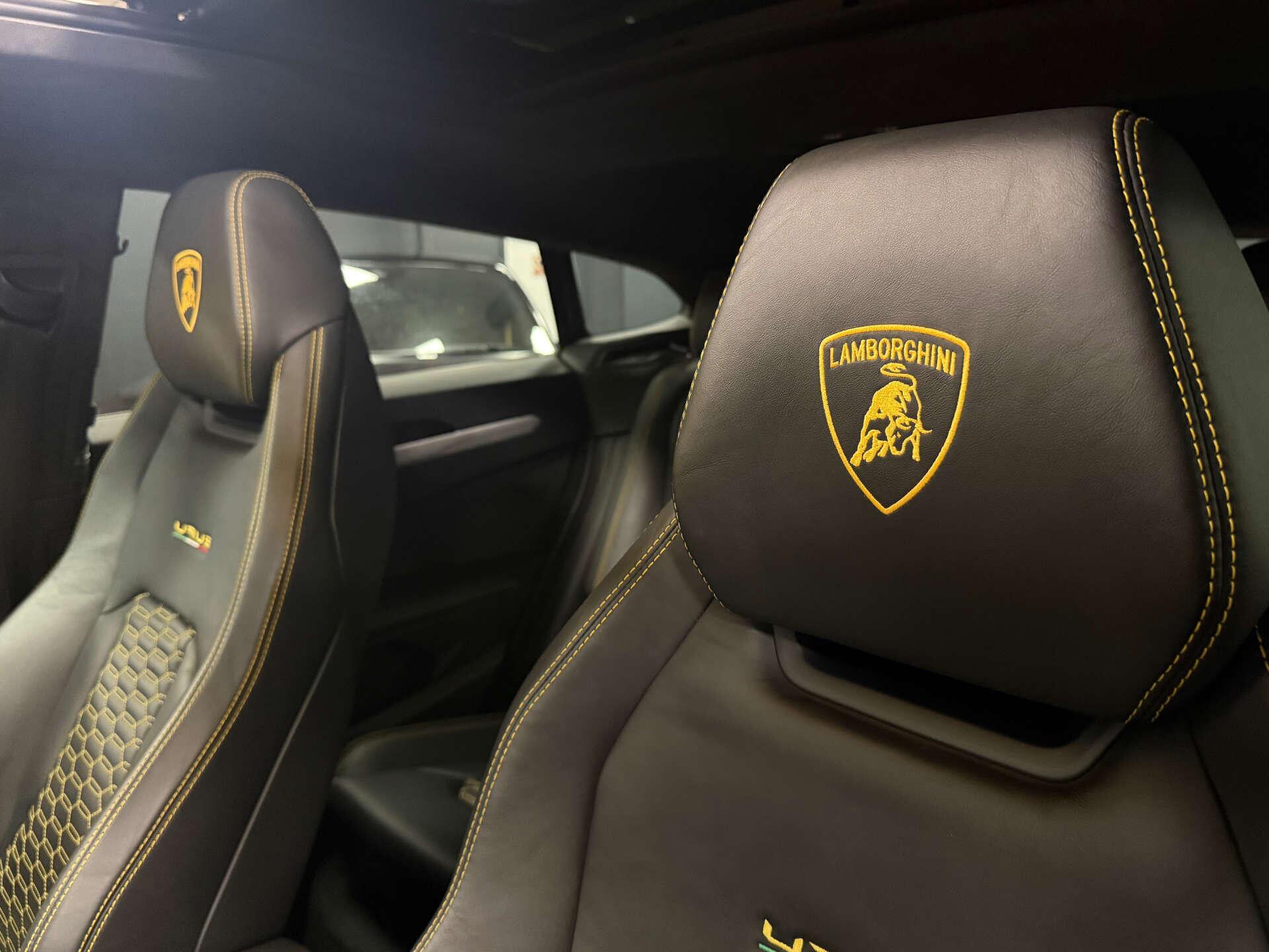 Lamborghini Urus view 16