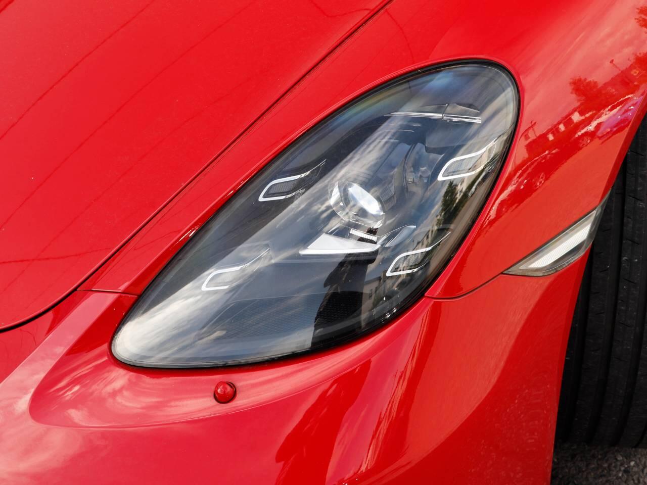 Porsche Cayman view 29