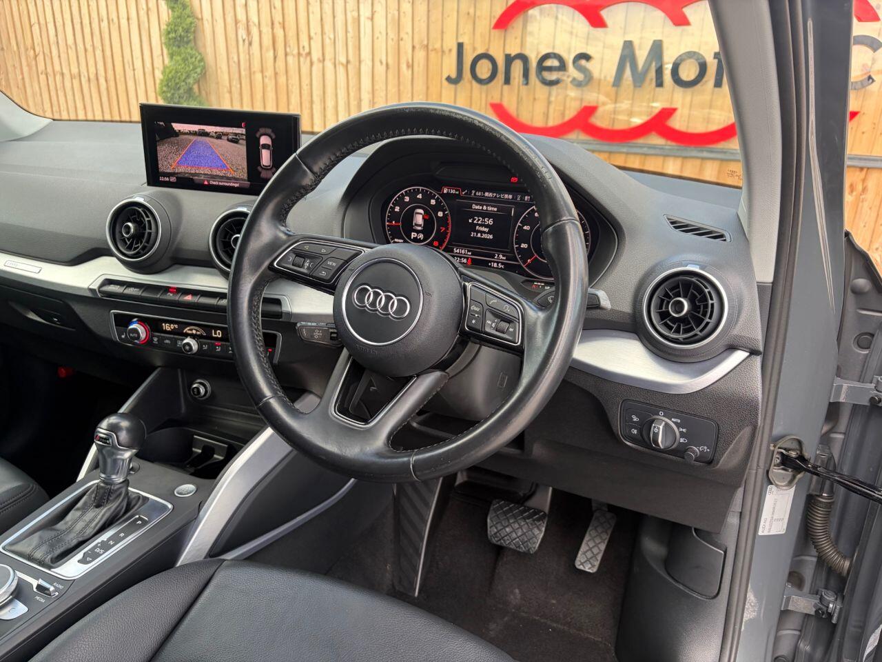 Audi Q2 view 18