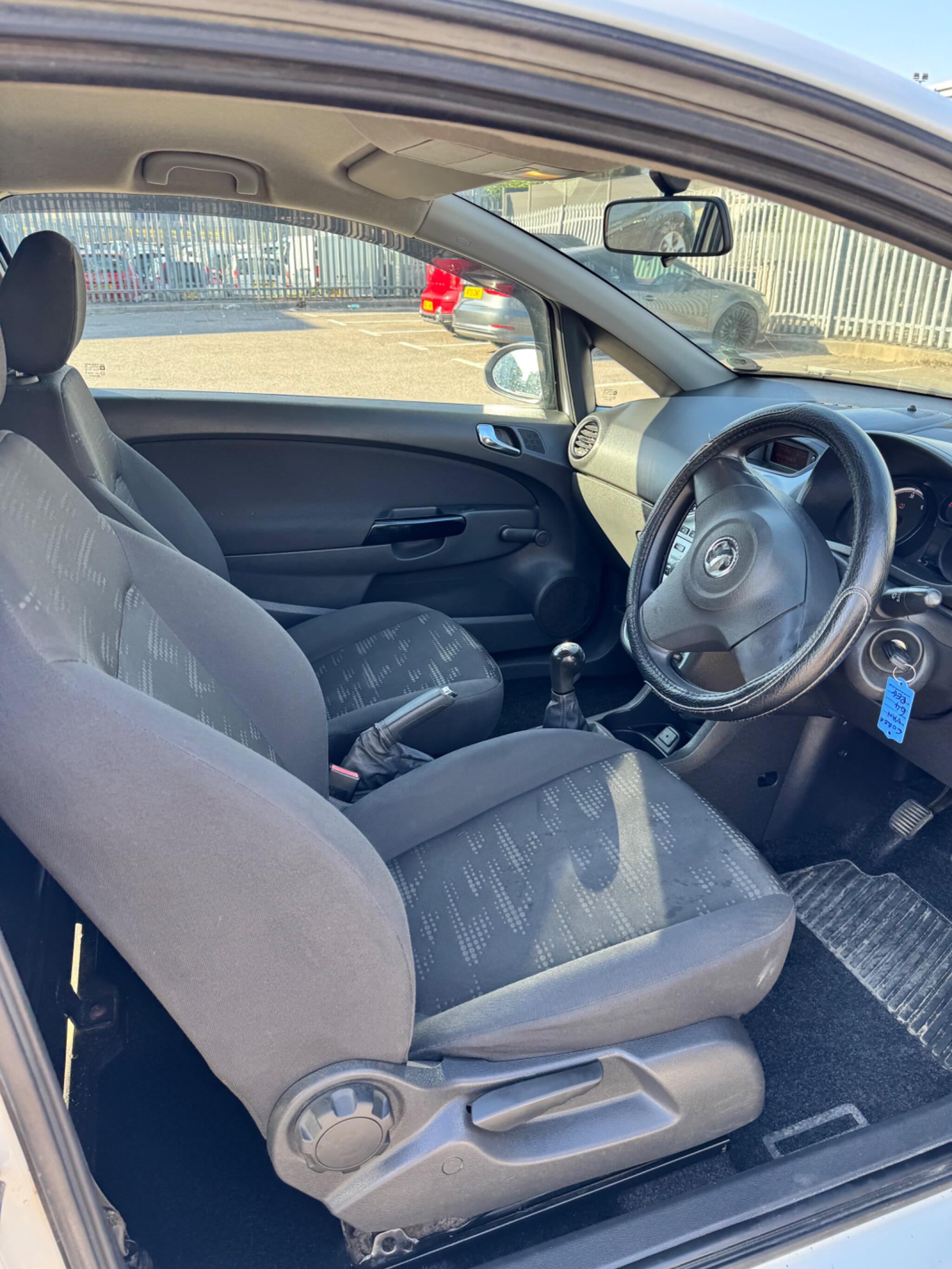 Vauxhall Corsa Van view 23