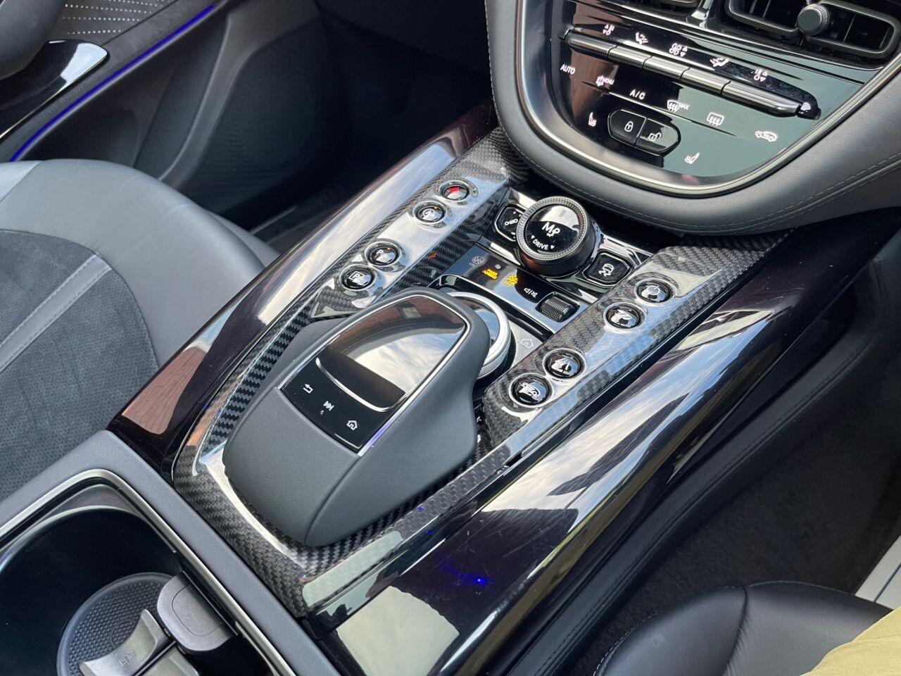 Aston Martin DBX view 16