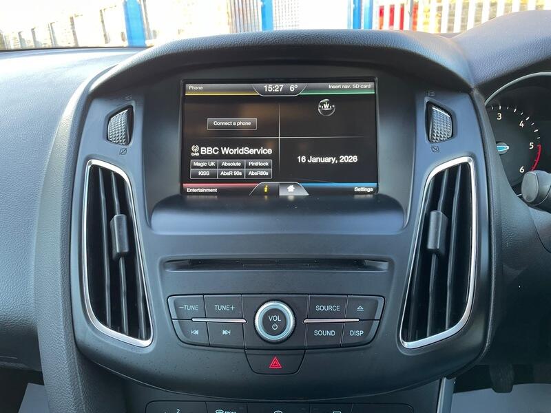 2015 Ford Focus image 19