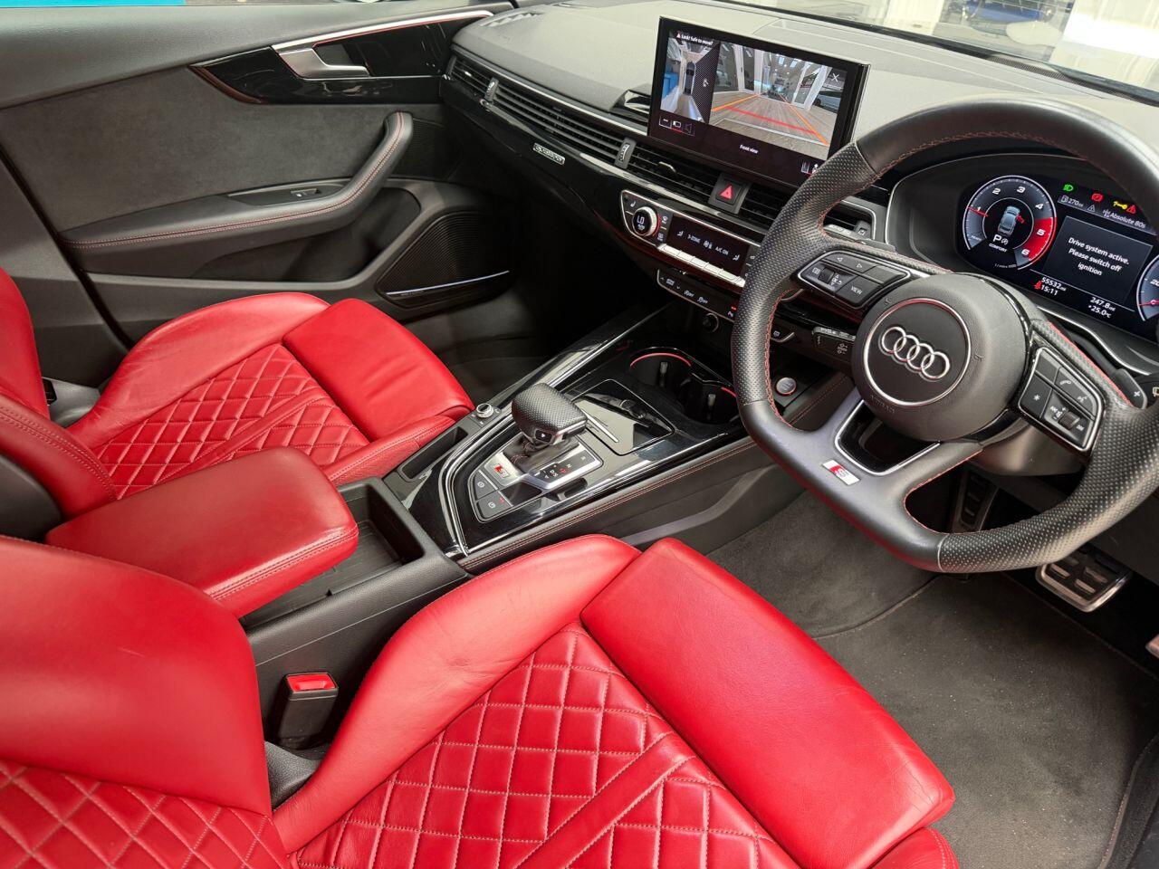 Audi S5 view 11
