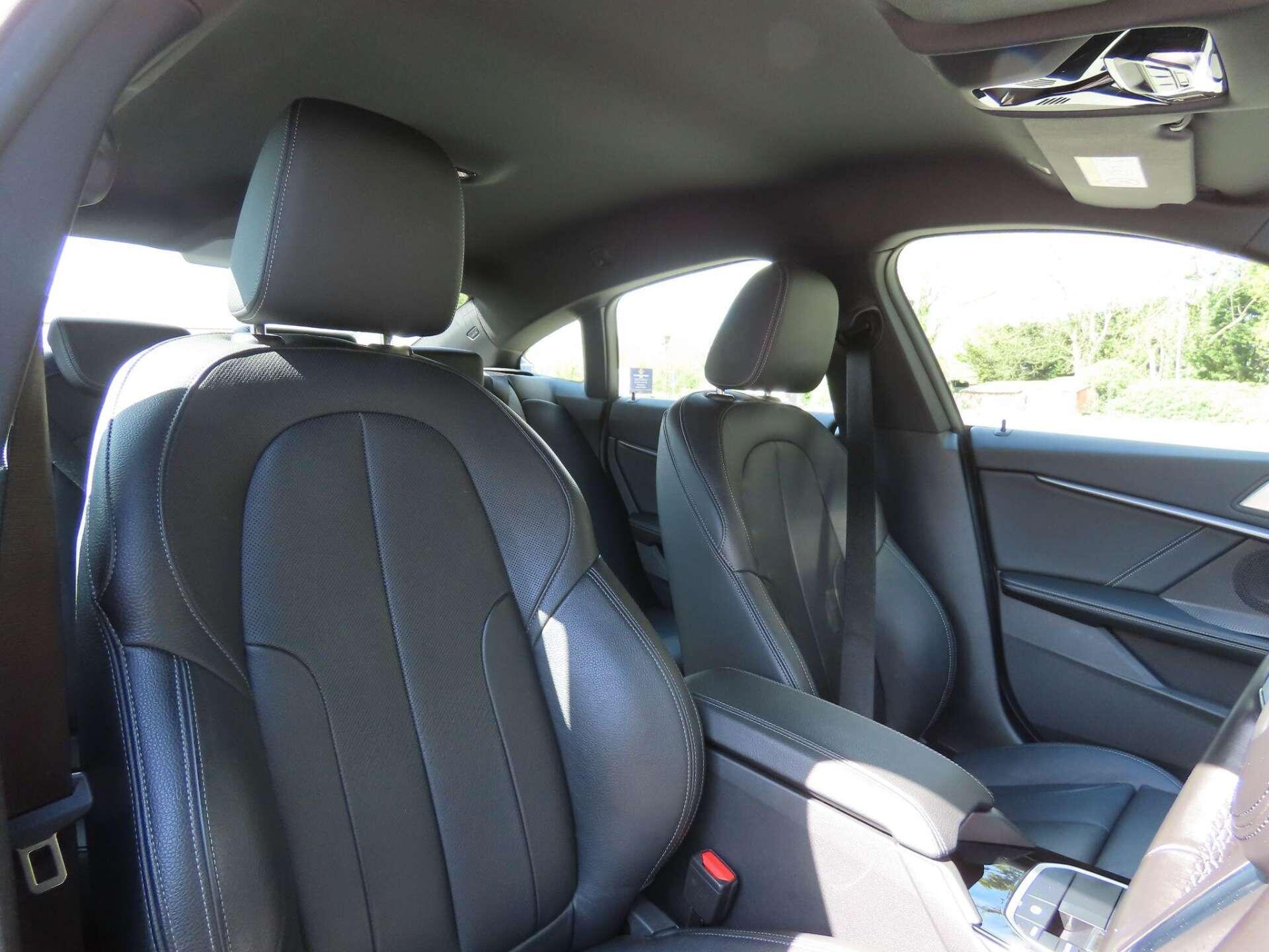 BMW 2 Series view 9