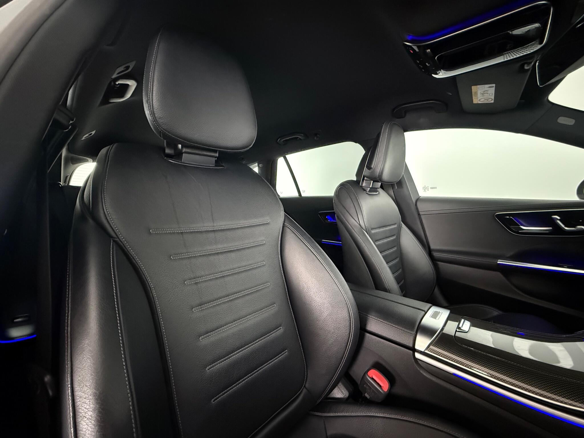 Mercedes-Benz C-Class view 34