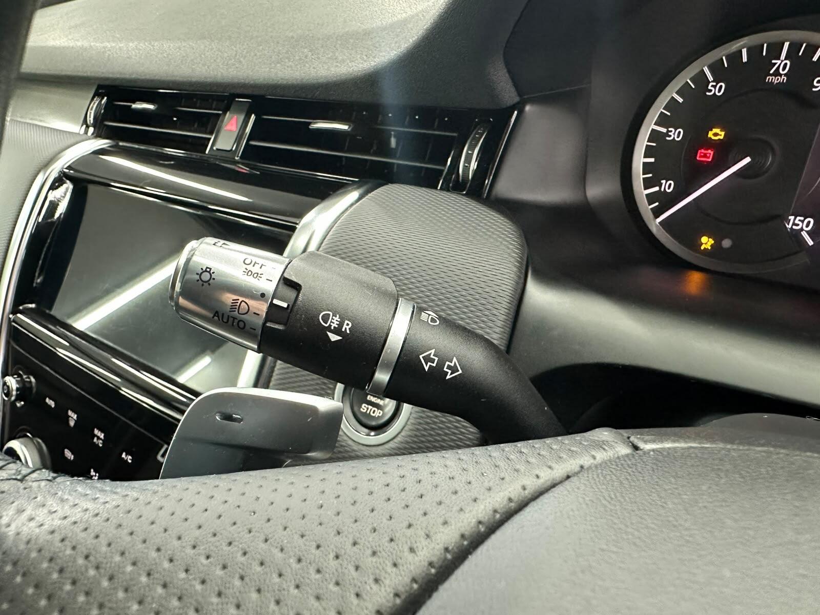 Land Rover Discovery Sport view 46