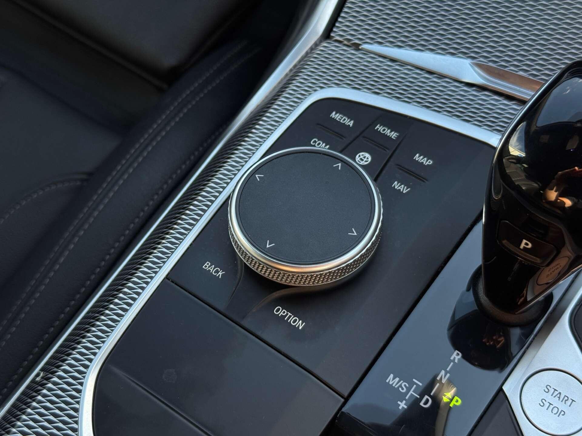 BMW 3 Series view 34