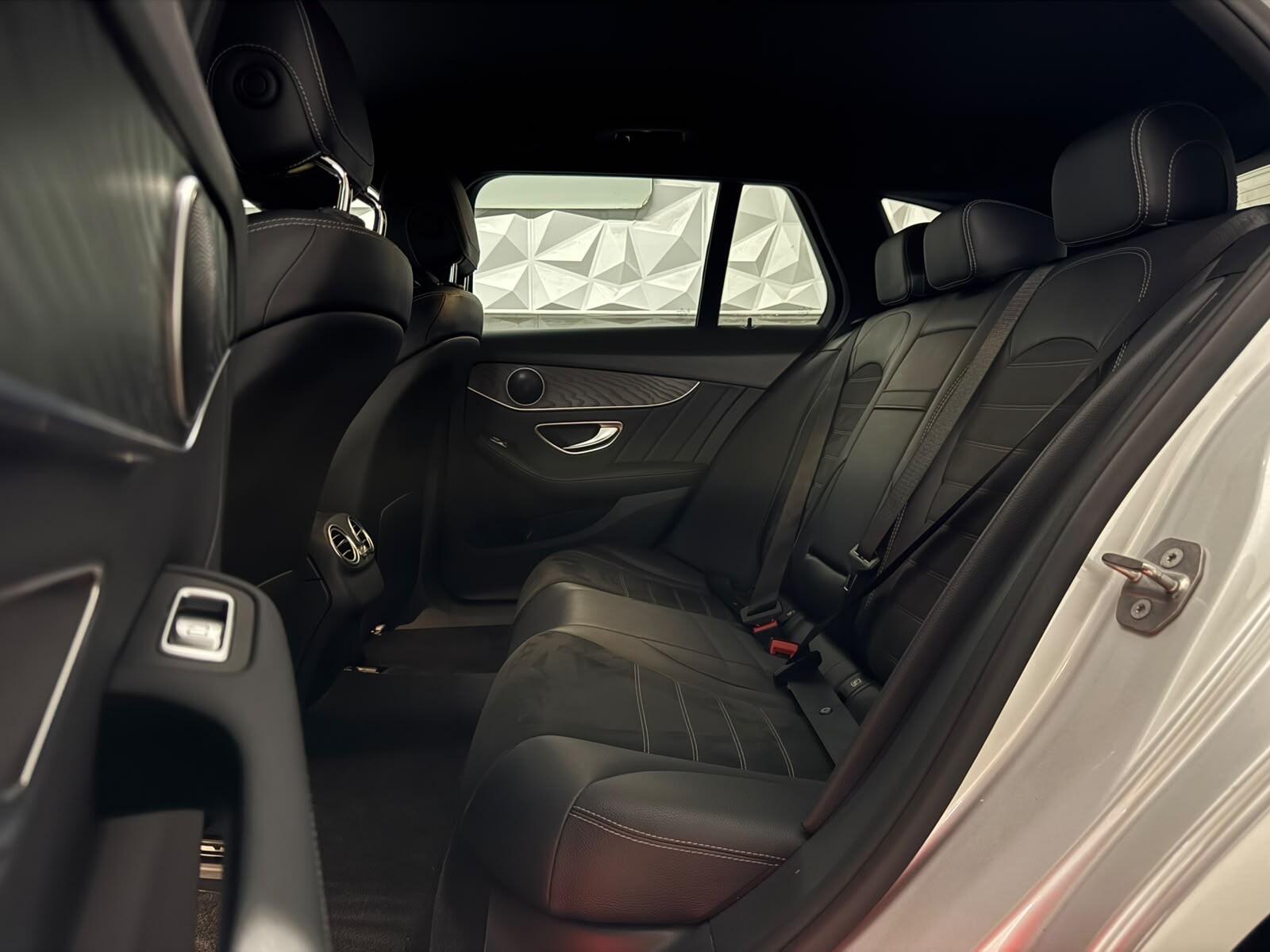 Mercedes-Benz C Class view 36
